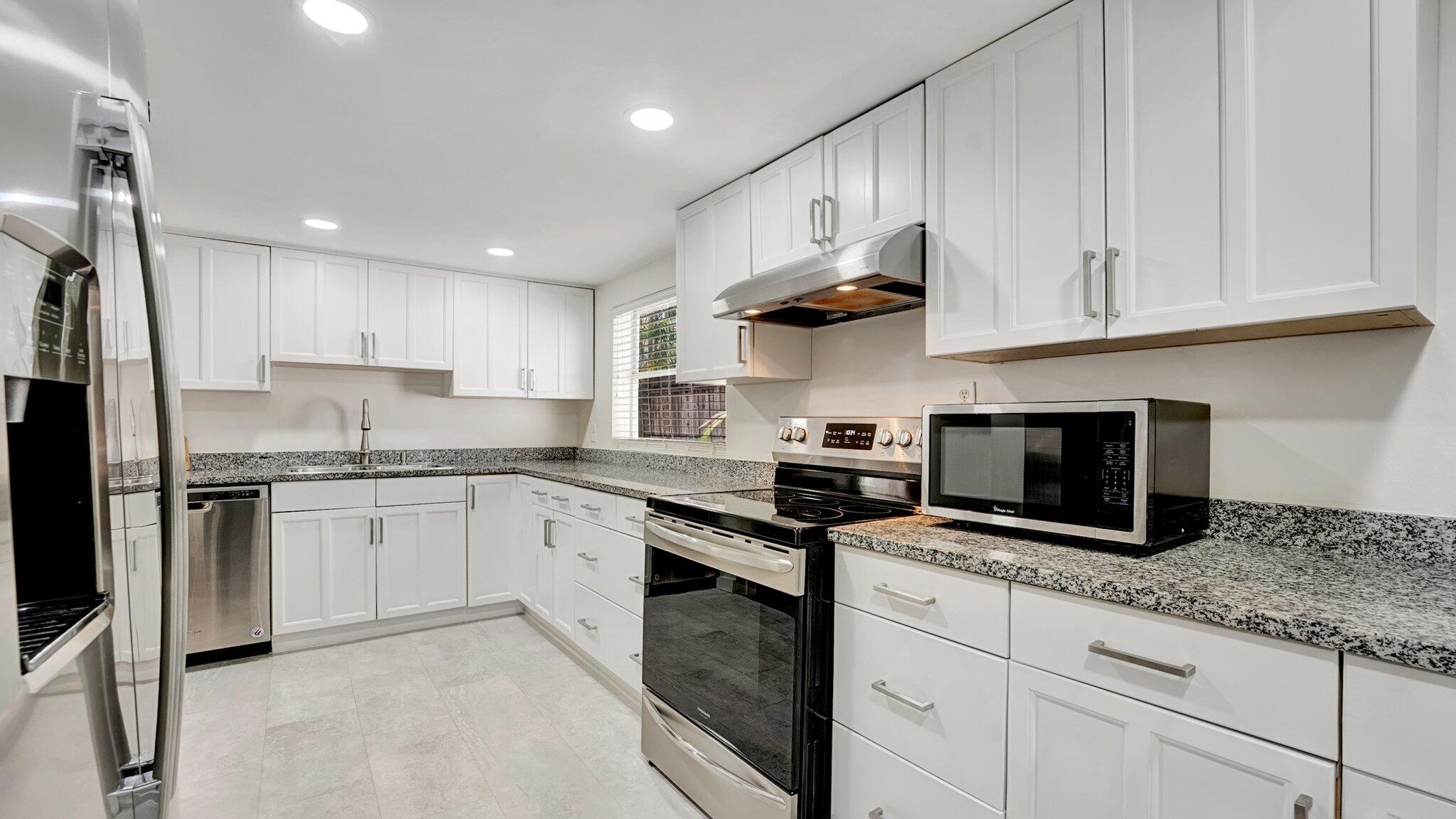 Delray Beach, Florida, 33444, United States, 6 Bedrooms Bedrooms, ,4 BathroomsBathrooms,Residential,For Sale,1836889