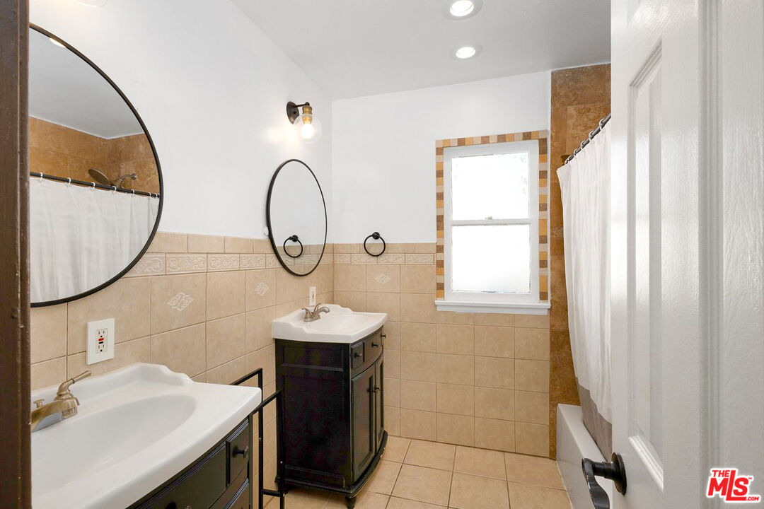 West Covina, California, 91791, United States, 4 Bedrooms Bedrooms, ,3 BathroomsBathrooms,Residential,For Sale,1989047