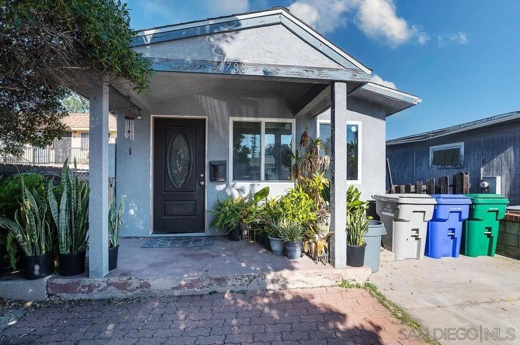 Auburn Dr, San Diego, CA 92105 #1