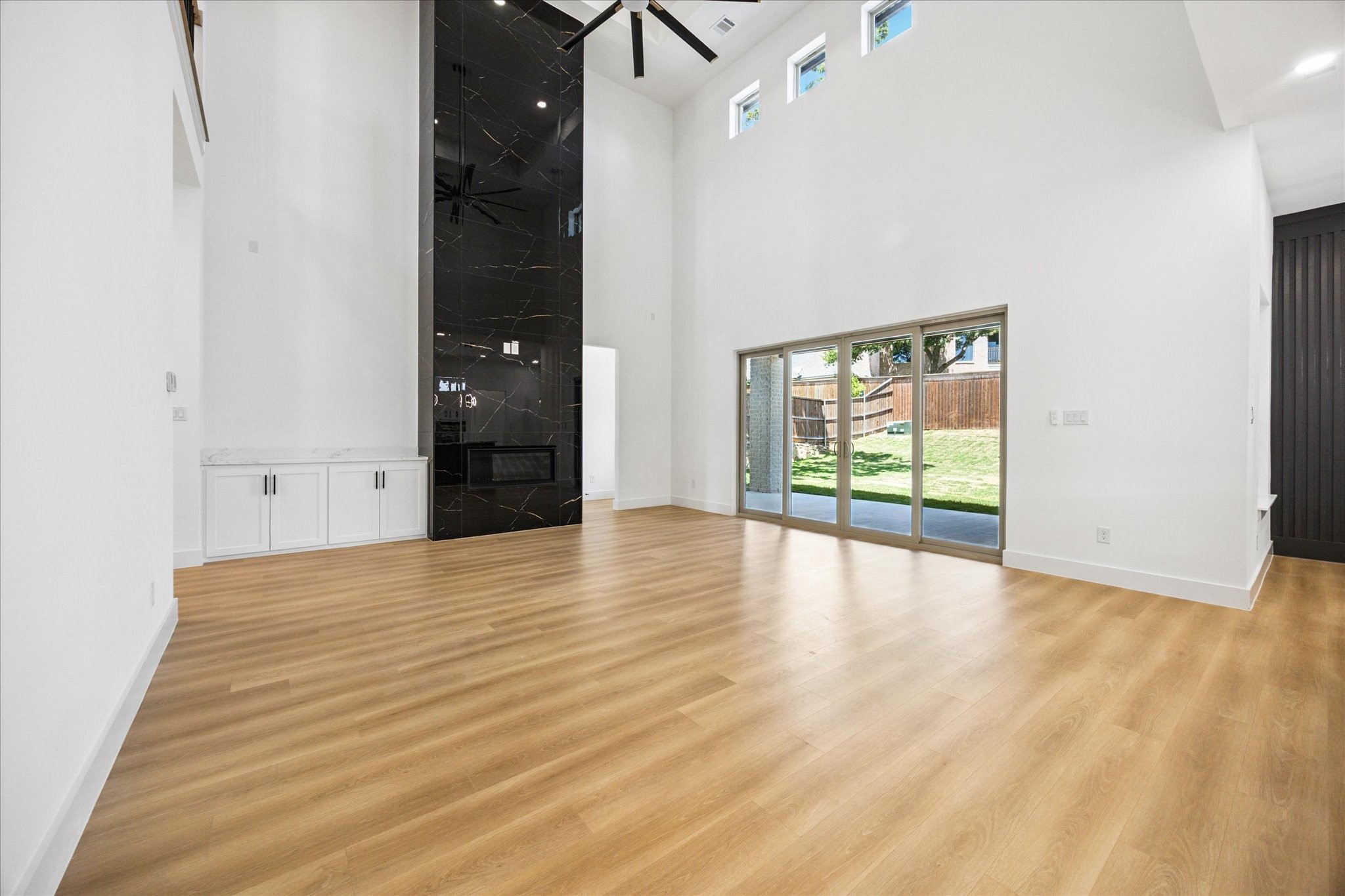 North Richland Hills, Texas, 76182, United States, 5 Bedrooms Bedrooms, ,5 BathroomsBathrooms,Residential,For Sale,1896745