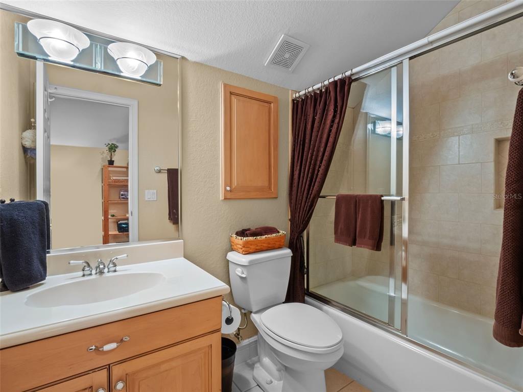 Orlando, Florida, 32836, United States, 4 Bedrooms Bedrooms, ,4 BathroomsBathrooms,Residential,For Sale,1901354