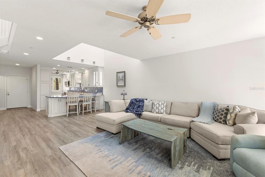 Longboat Key, Florida, 34228, United States, 2 Bedrooms Bedrooms, ,3 BathroomsBathrooms,Residential,For Sale,1743493