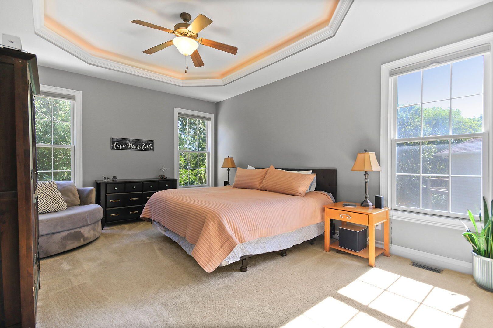 COLUMBIA, Missouri, 65203, United States, 5 Bedrooms Bedrooms, ,4 BathroomsBathrooms,Residential,For Sale,1983136