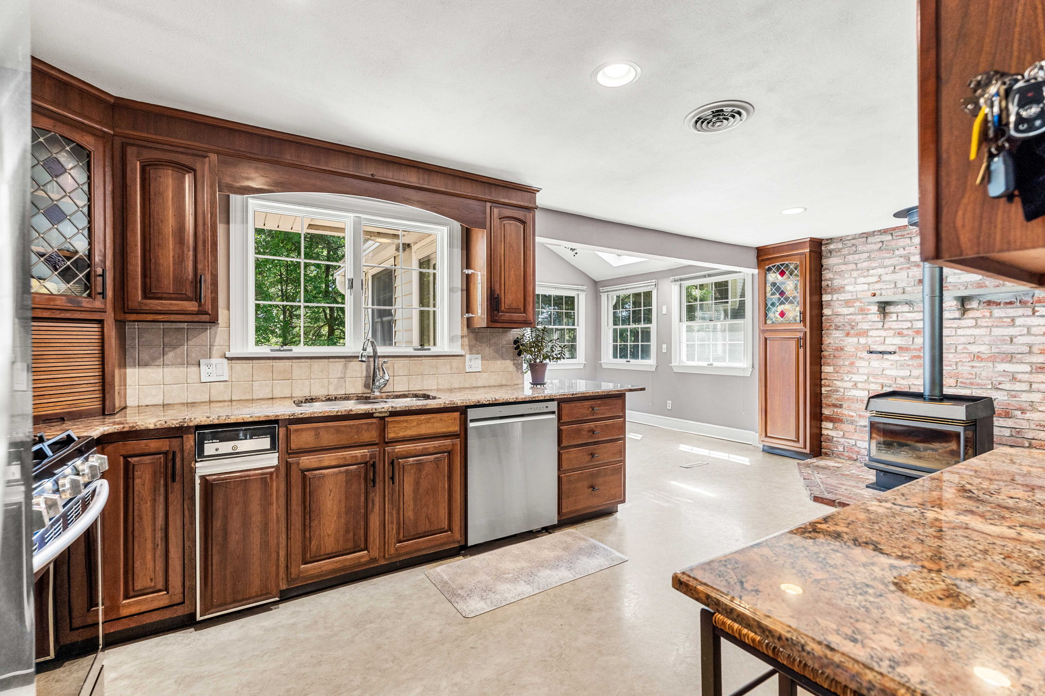  12 Catherine Dr, Peabody, MA, 01960 - 物件實景