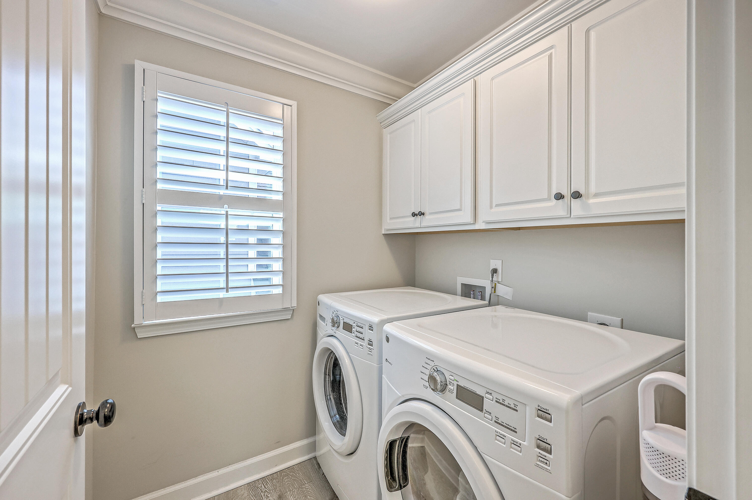 Charleston, South Carolina, 29414, United States, 4 Bedrooms Bedrooms, ,4 BathroomsBathrooms,Residential,For Sale,1895011