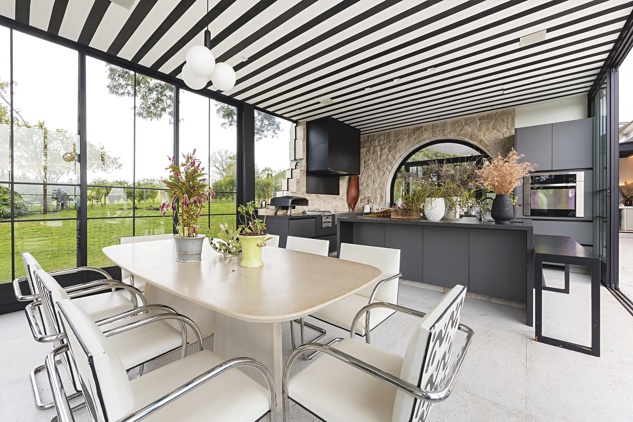  French-Inspired Residence on an Expansive Estate at Fazenda Boa Vista - 物件實景