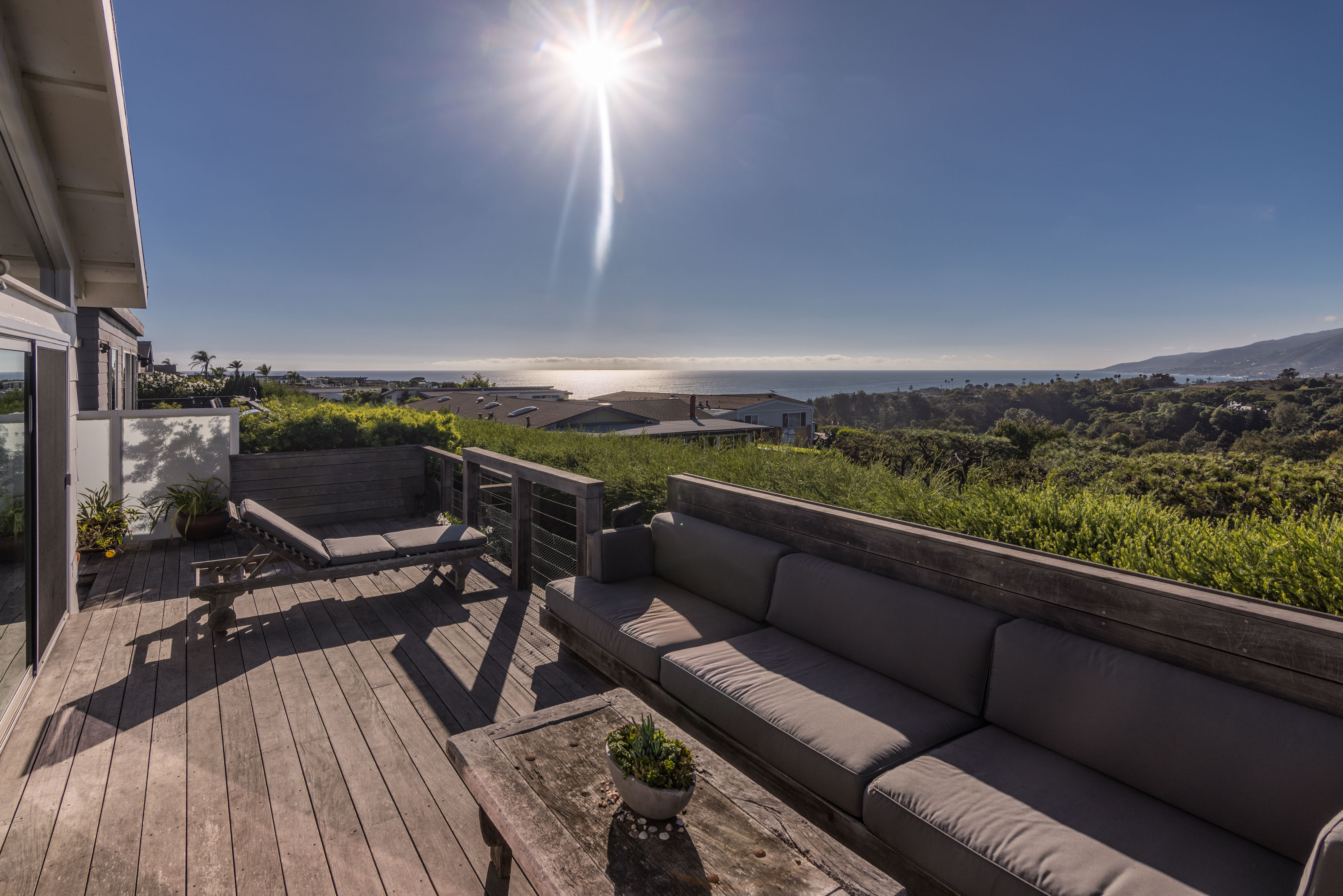  29500 Heathercliff Rd - 物件實景