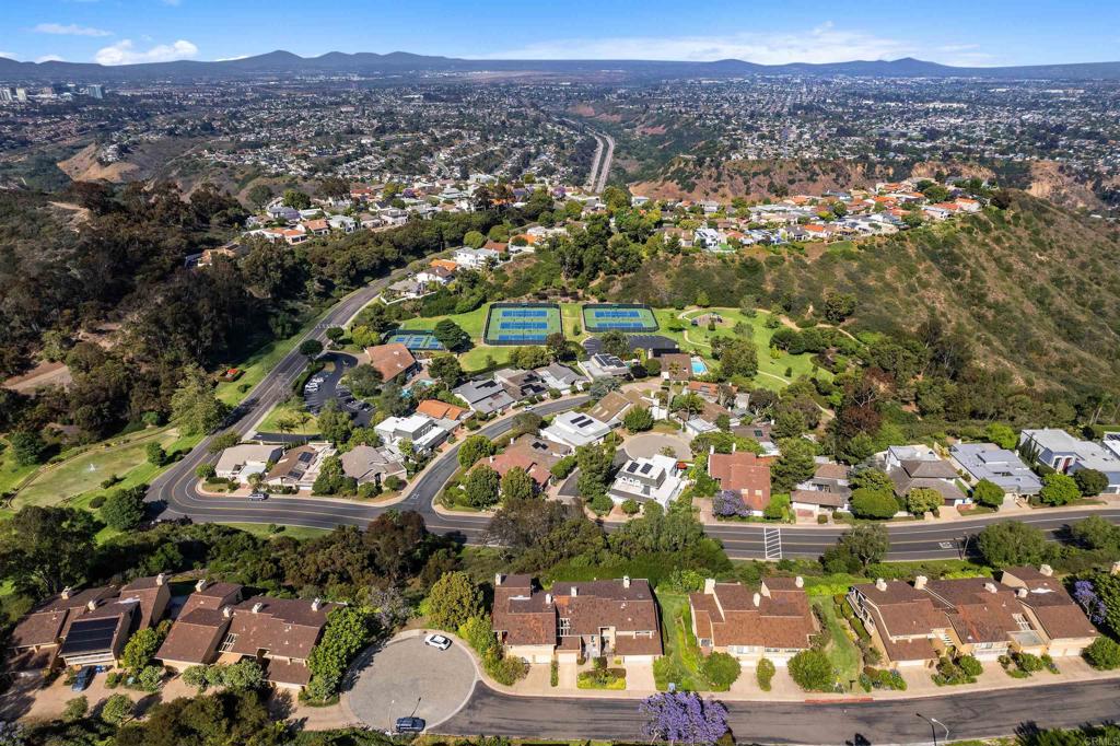 La Jolla, California, 92037, United States, 2 Bedrooms Bedrooms, ,3 BathroomsBathrooms,Residential,For Sale,1938534
