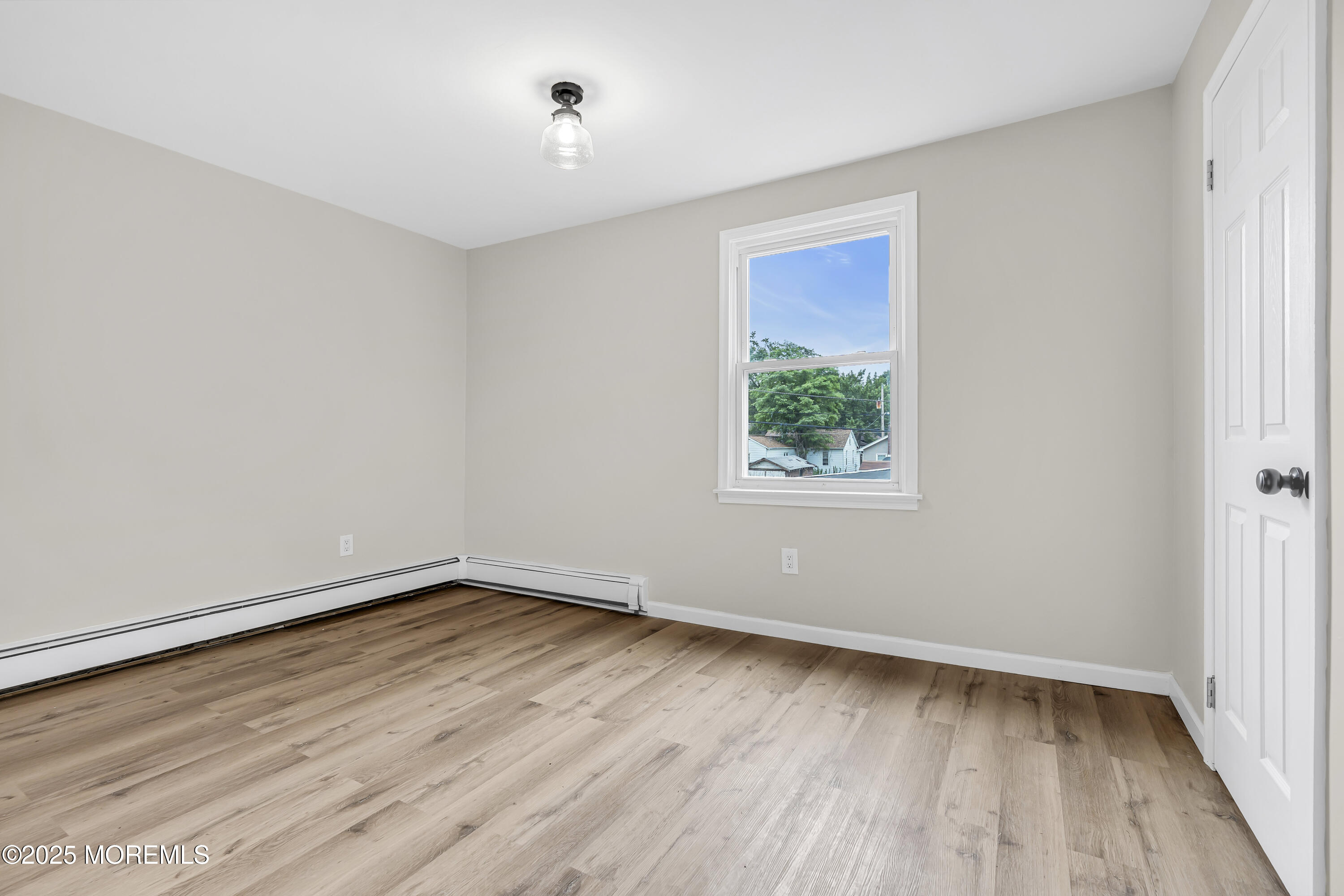 Keansburg, New Jersey, 07734, United States, ,Residential,For Sale,1976906