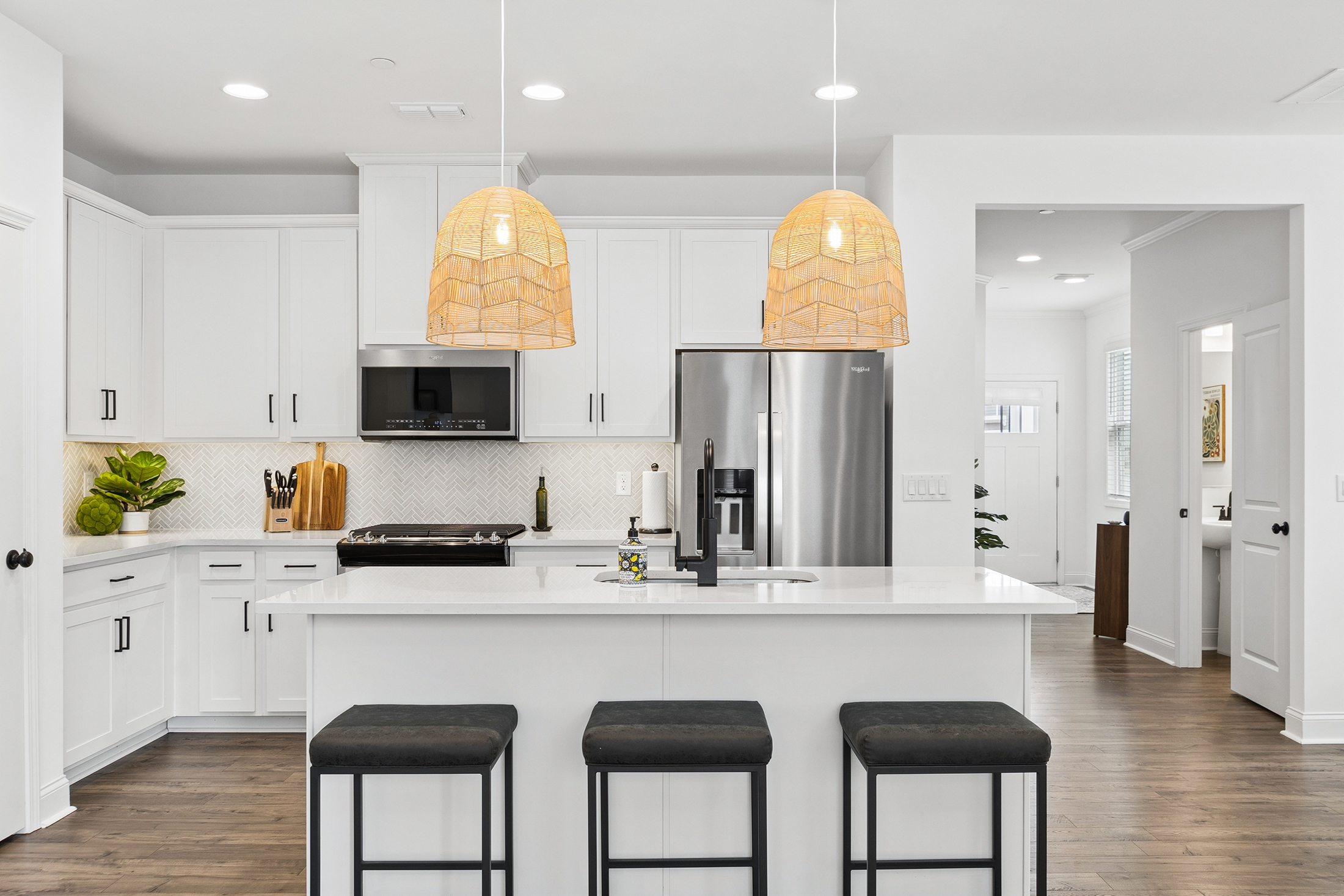  End-Unit, Craftsman Townhome with Custom Upgrades - 物件實景