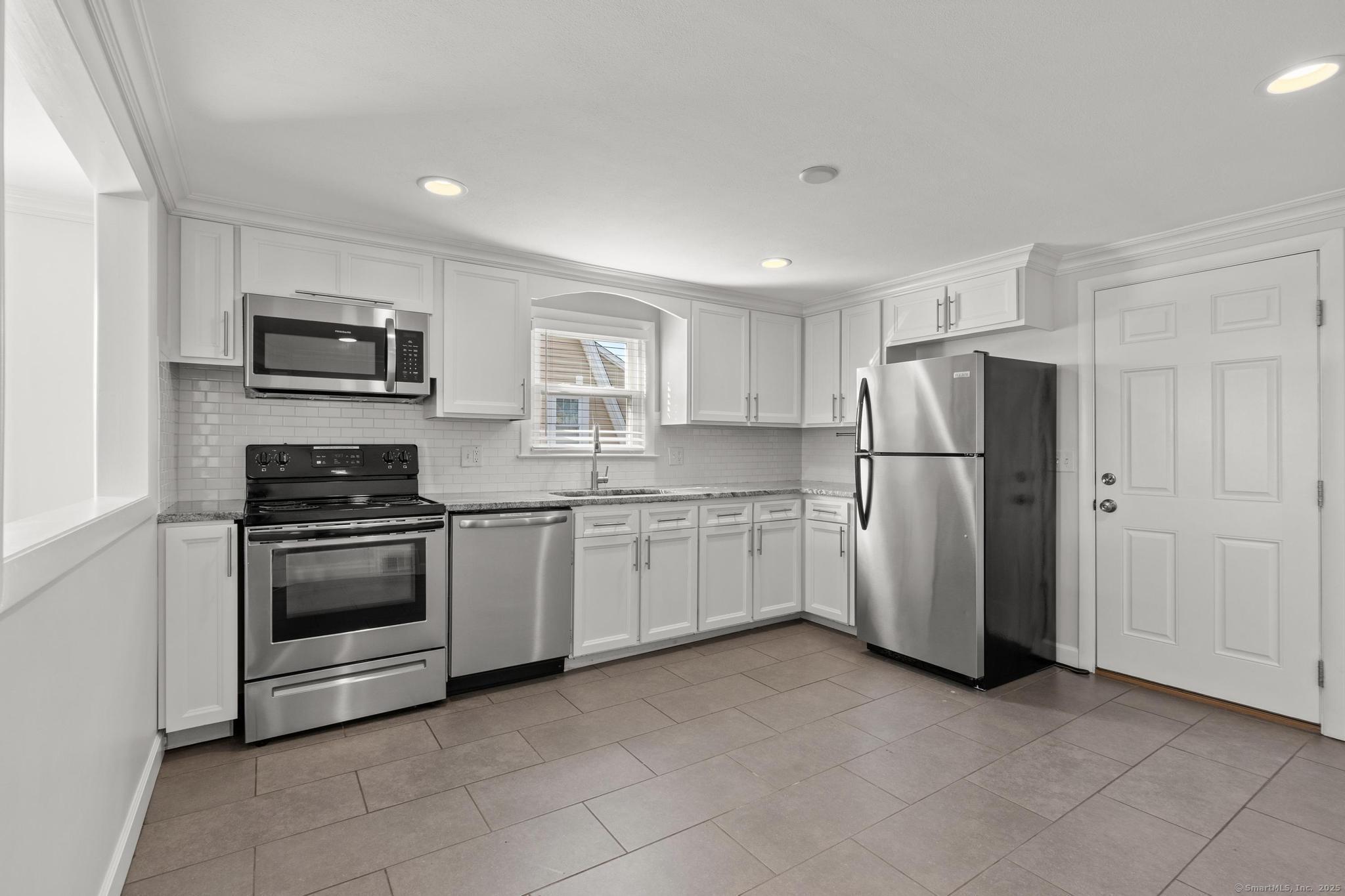 West Hartford, Connecticut, 06119, United States, 4 Bedrooms Bedrooms, ,2 BathroomsBathrooms,Residential,For Sale,1934206