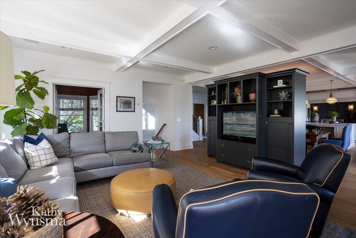 East Grand Rapids, Michigan, 49506, United States, 5 Bedrooms Bedrooms, ,5 BathroomsBathrooms,Residential,For Sale,1933647