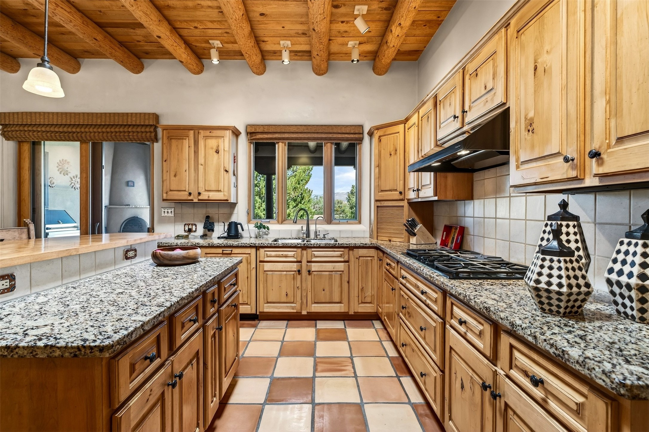  8 Ridgetop Circle - 物件實景