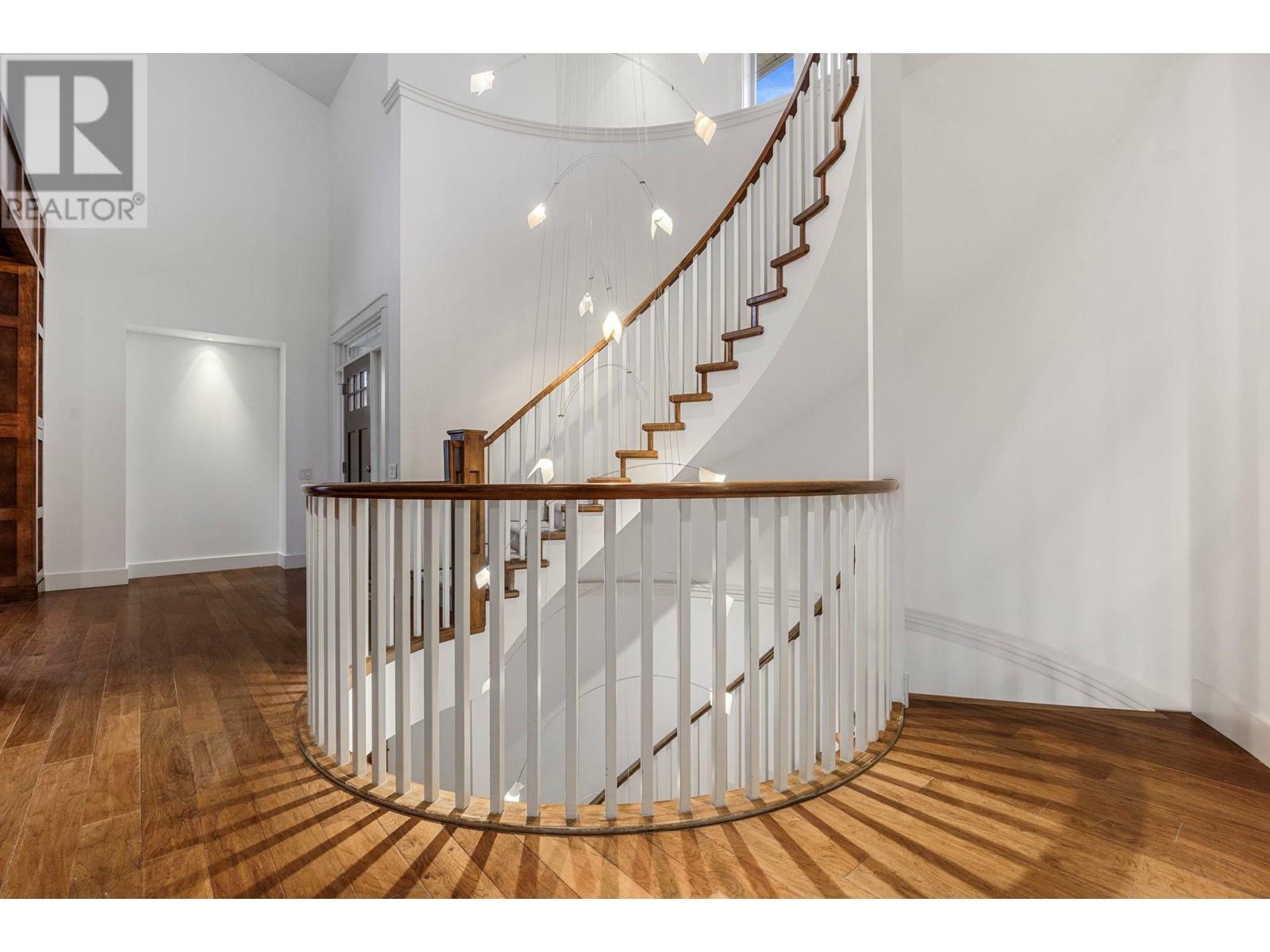 KELOWNA, British Columbia, V1W 4L5, CA, 4 Bedrooms Bedrooms, ,3 BathroomsBathrooms,Residential,For Sale,1837139