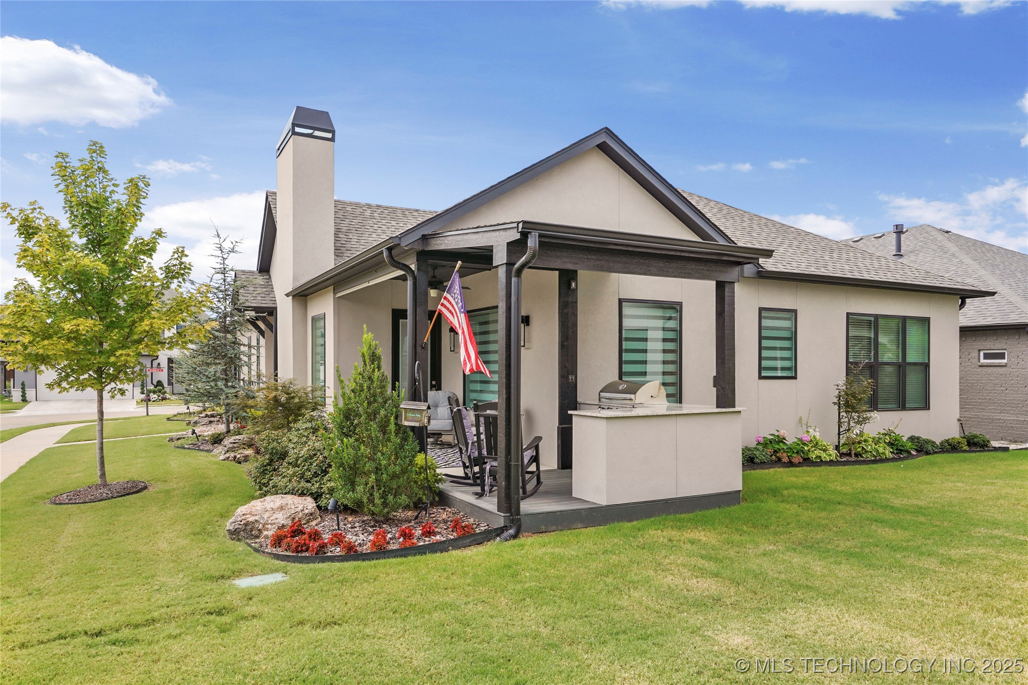 Tulsa, Oklahoma, 74132, United States, 2 Bedrooms Bedrooms, ,2 BathroomsBathrooms,Residential,For Sale,1926160