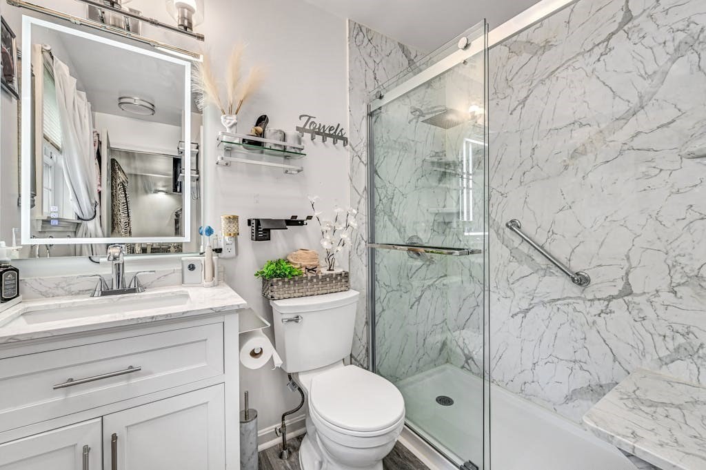 Webster, Massachusetts, 01570, United States, 3 Bedrooms Bedrooms, ,2 BathroomsBathrooms,Residential,For Sale,1937181