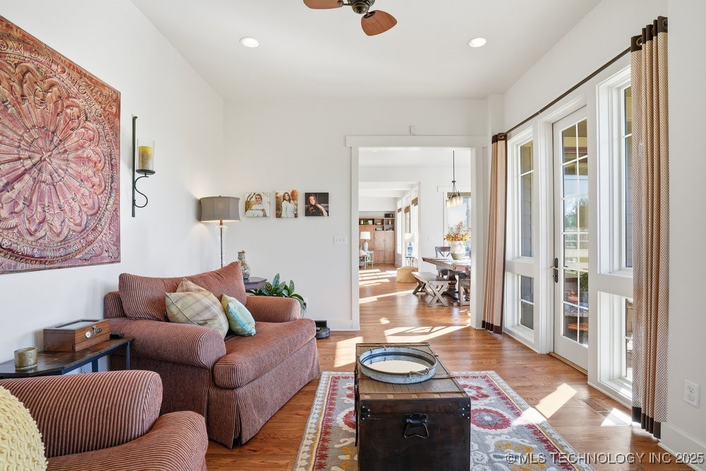 Jenks, Oklahoma, 74037, United States, 5 Bedrooms Bedrooms, ,6 BathroomsBathrooms,Residential,For Sale,1989076