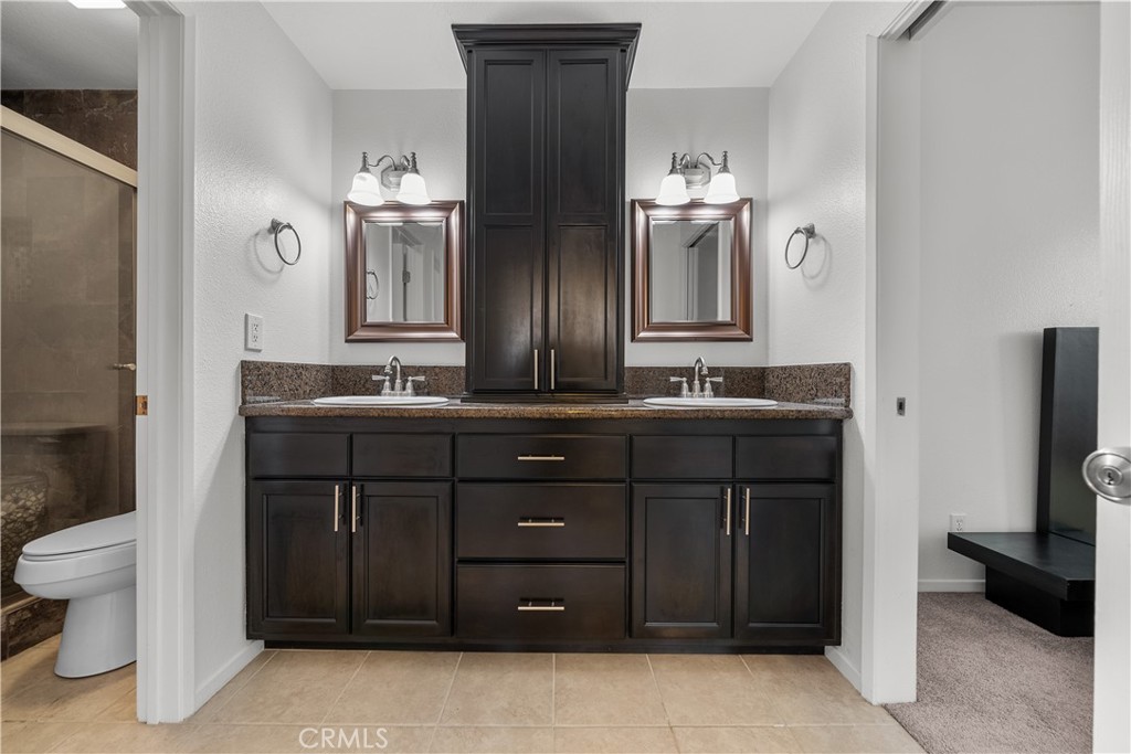 Valencia, California, 91355, United States, 2 Bedrooms Bedrooms, ,2 BathroomsBathrooms,Residential,For Sale,1937123
