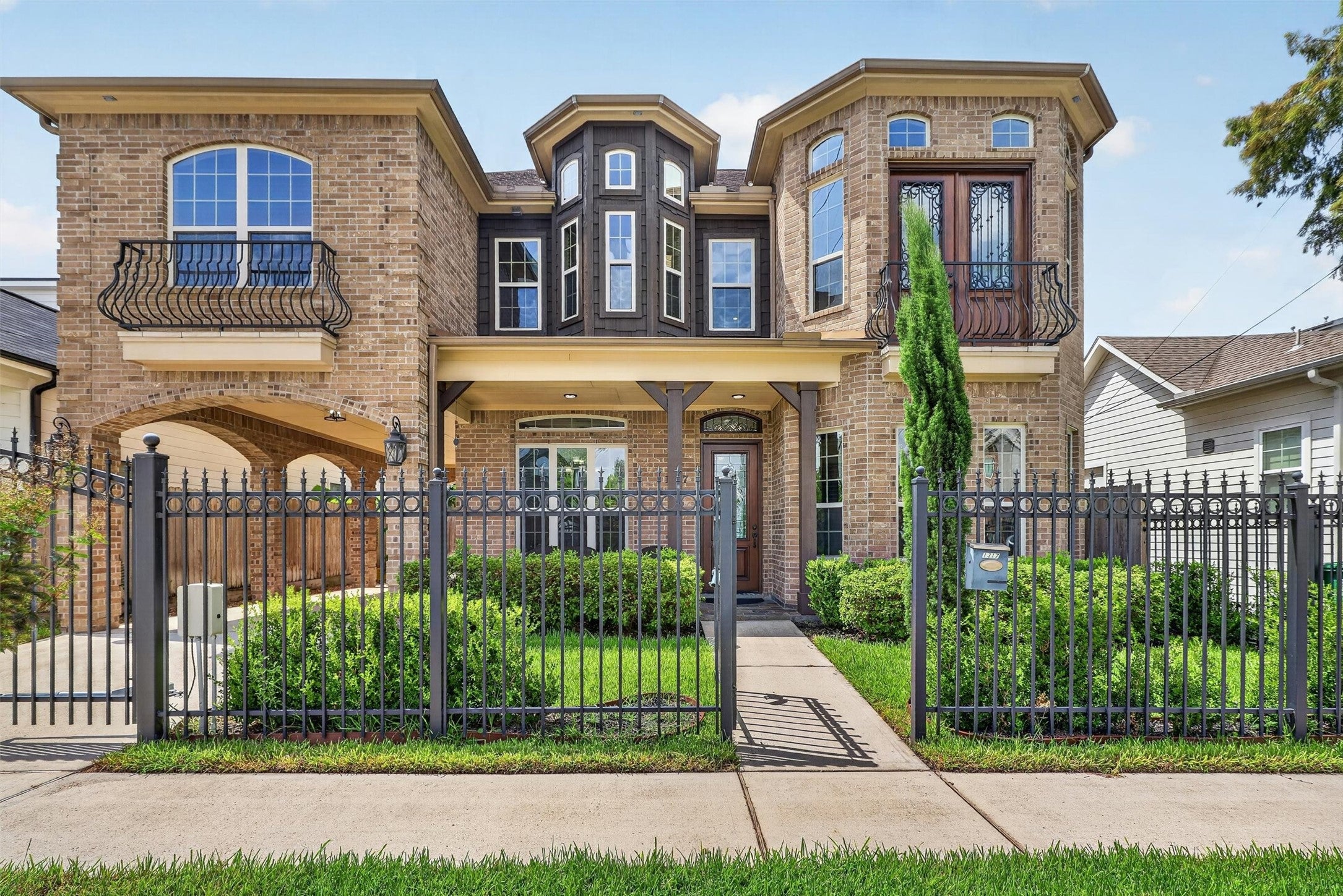 Shearn St, Houston, TX 77007 #1