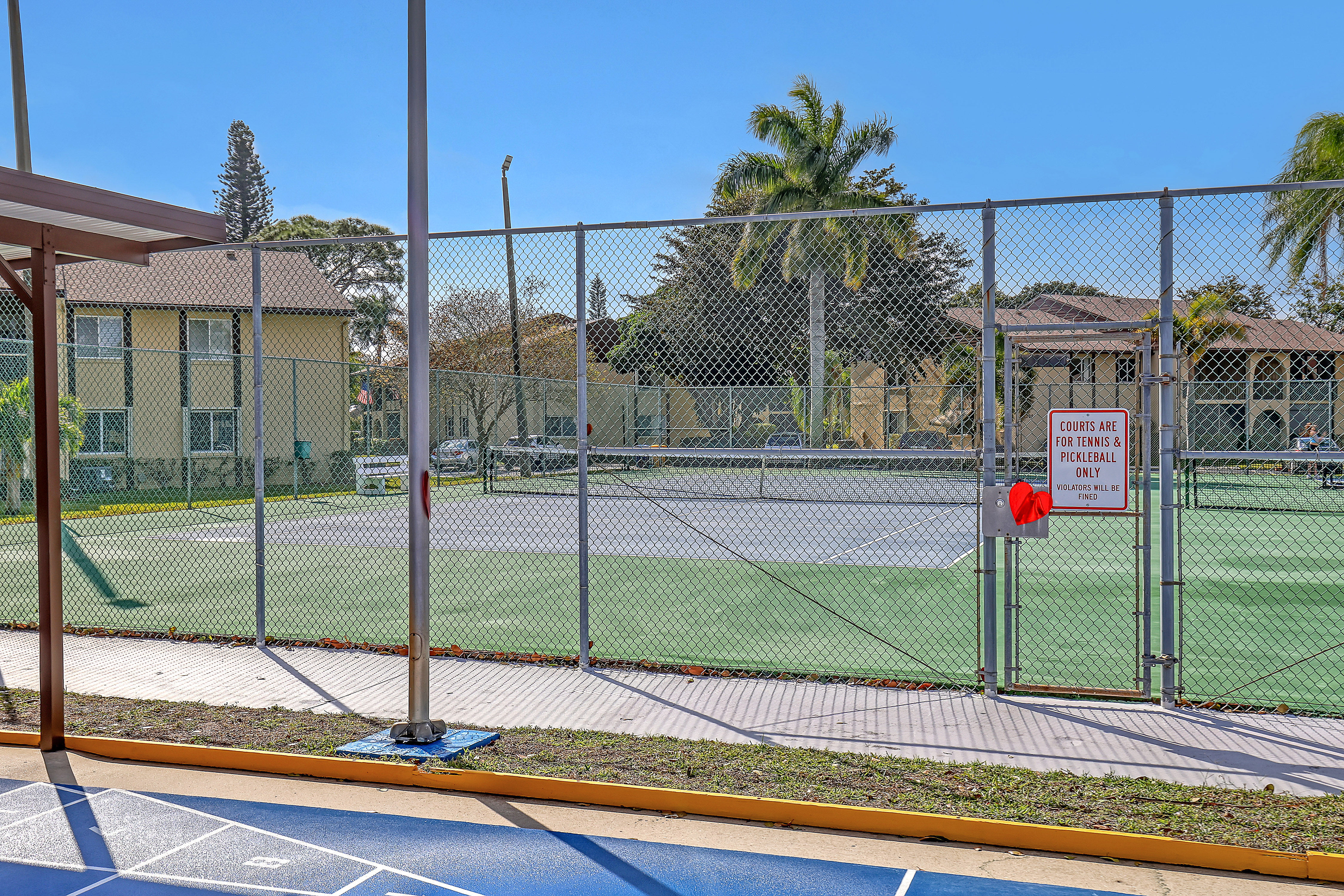  339 Pine Ridge Circle, Greenacres, FL, 33463 - 物件實景
