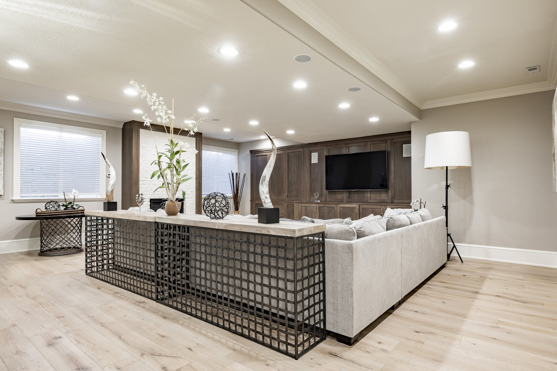  Gated West Jordan 2 Story Estate with 10 Car Garage and Swimming Pool - 物件實景
