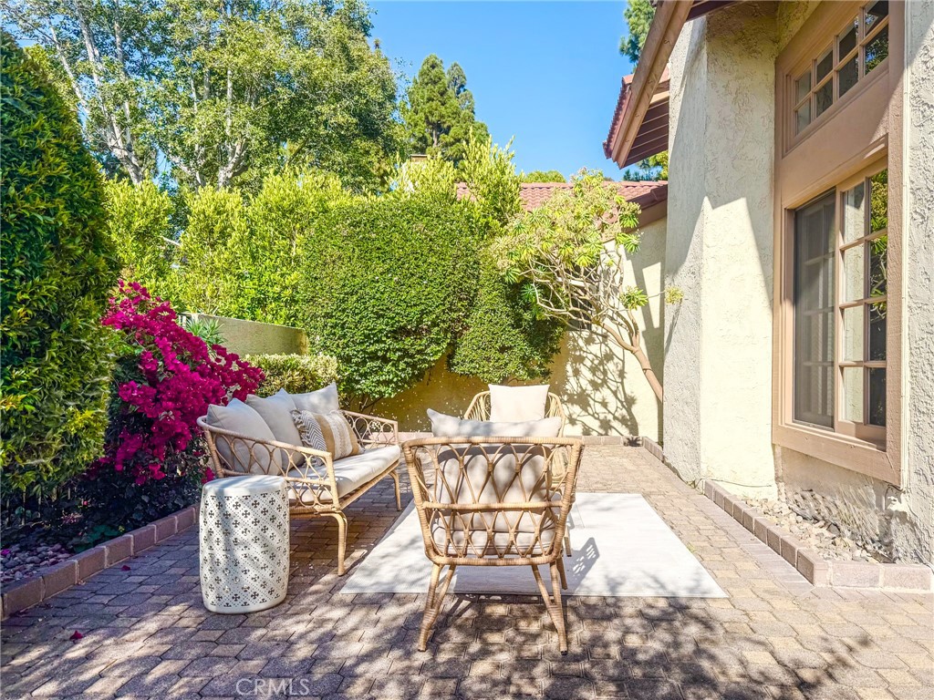 Huntington Beach, California, 92646, United States, 4 Bedrooms Bedrooms, ,3 BathroomsBathrooms,Residential,For Sale,1906442