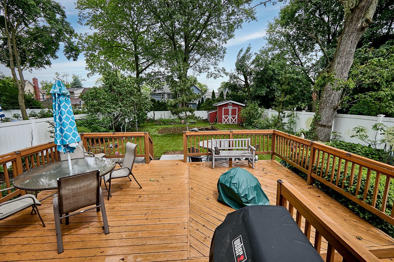 Merrick, New York, 11566, United States, 4 Bedrooms Bedrooms, ,2 BathroomsBathrooms,Residential,For Sale,1923596