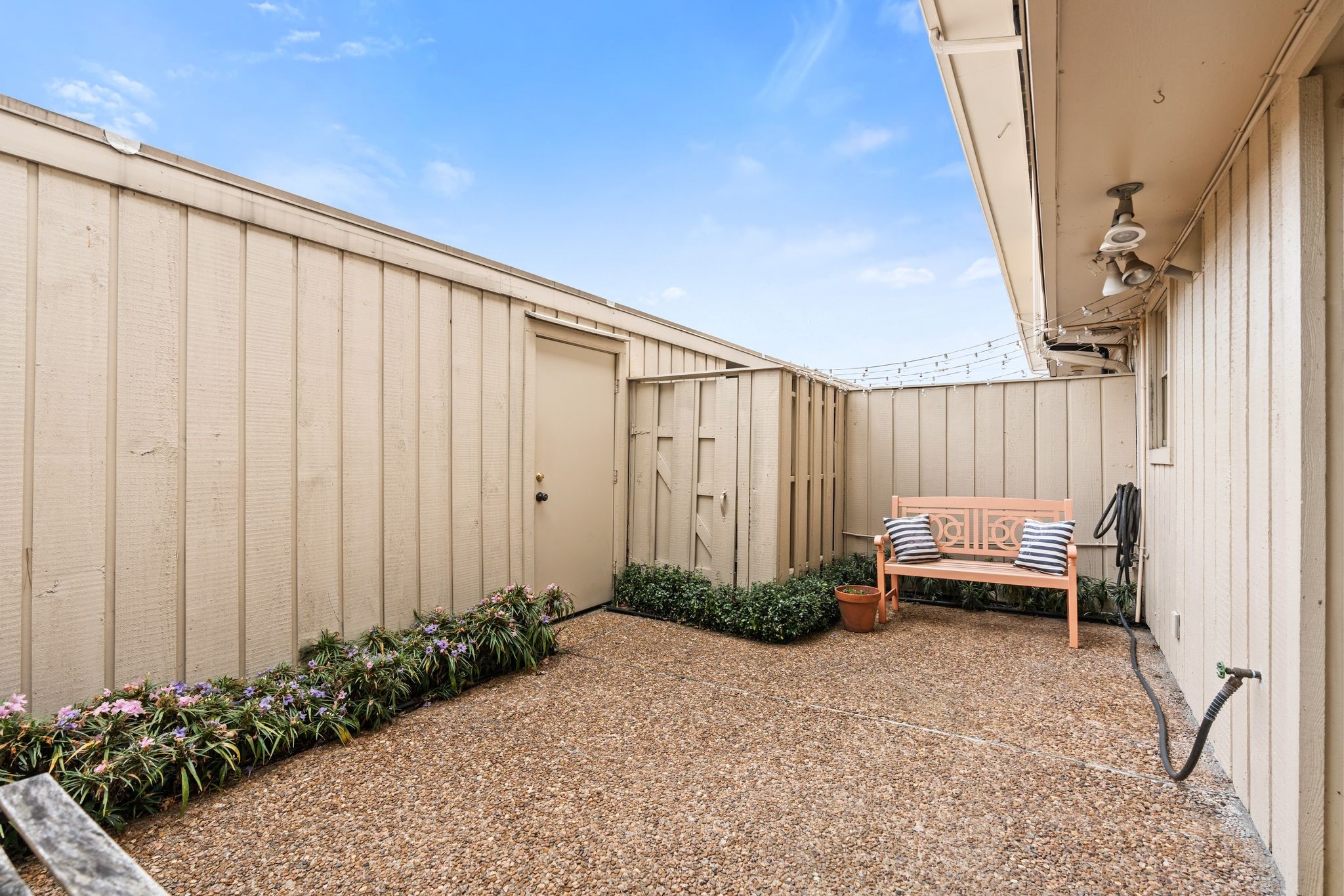  5855 Valley Forge Drive #109 - 物件實景