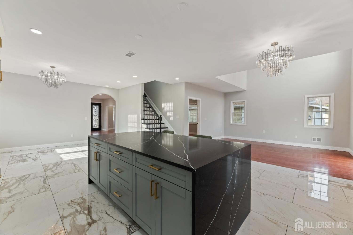 Edison, New Jersey, 08820, United States, 5 Bedrooms Bedrooms, ,5 BathroomsBathrooms,Residential,For Sale,2005259