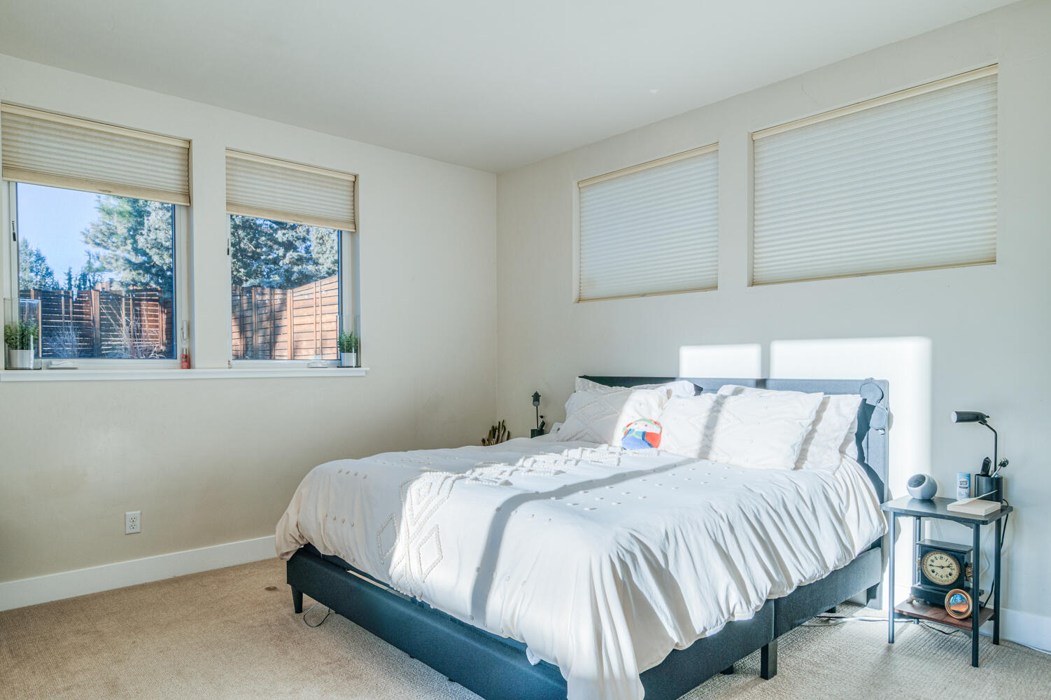 Bend, Oregon, 97703, United States, 3 Bedrooms Bedrooms, ,2 BathroomsBathrooms,Residential,For Sale,2005766