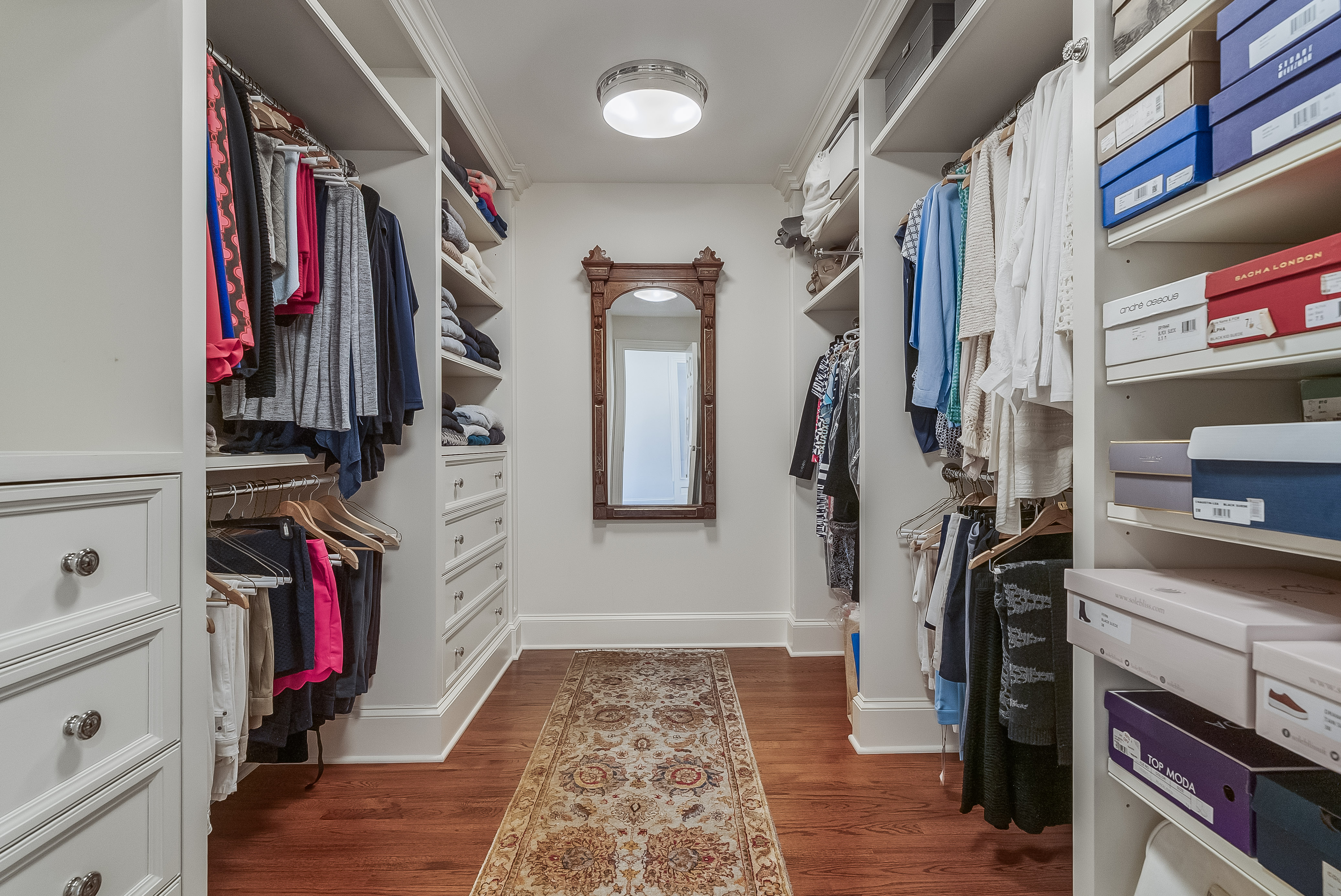  Georgian Colonial Home Set on Three Plus Acres - 物件實景