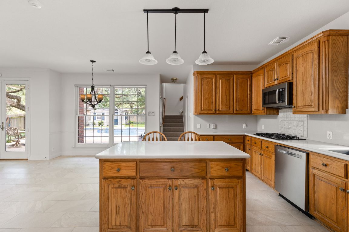 Austin, Texas, 78739, United States, 5 Bedrooms Bedrooms, ,4 BathroomsBathrooms,Residential,For Sale,1947993