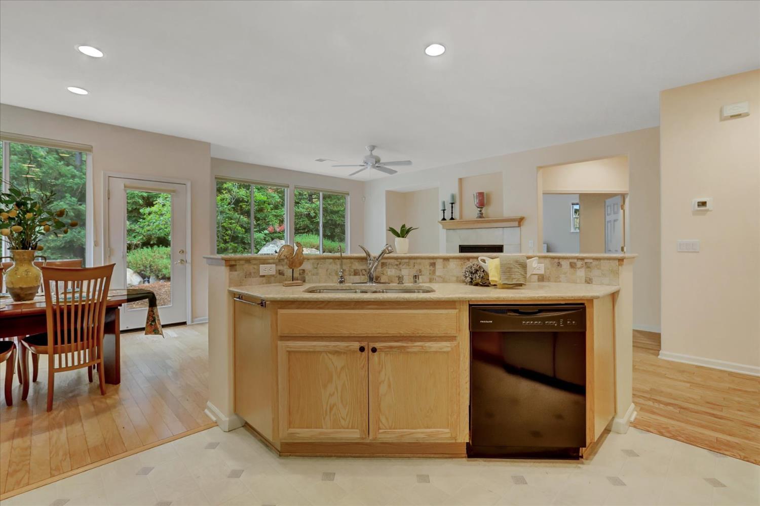 Grass Valley, California, 95945, United States, 2 Bedrooms Bedrooms, ,2 BathroomsBathrooms,Residential,For Sale,1990236