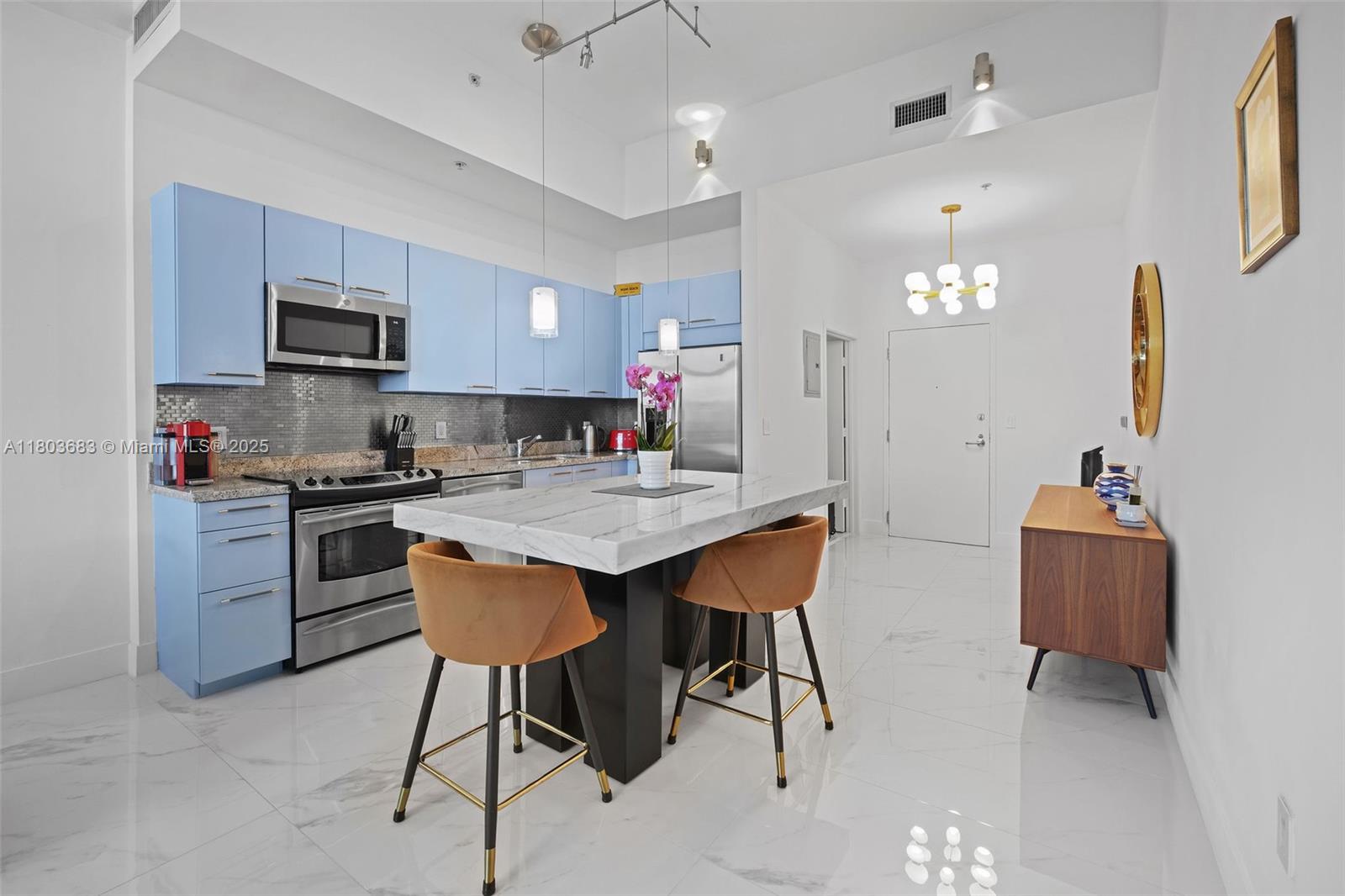 Miami Beach, Florida, 33139, United States, 1 Bedroom Bedrooms, ,2 BathroomsBathrooms,Residential,For Sale,1818097