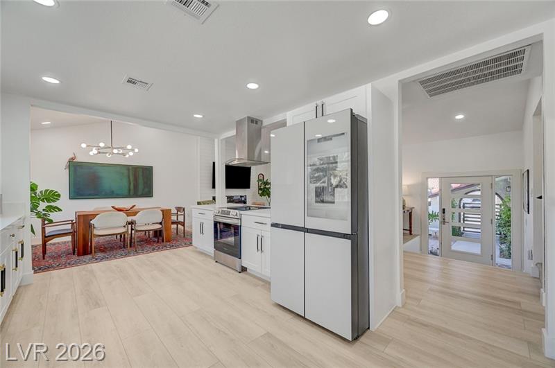 Las Vegas, Nevada, 89120, United States, 4 Bedrooms Bedrooms, ,3 BathroomsBathrooms,Residential,For Sale,2047975