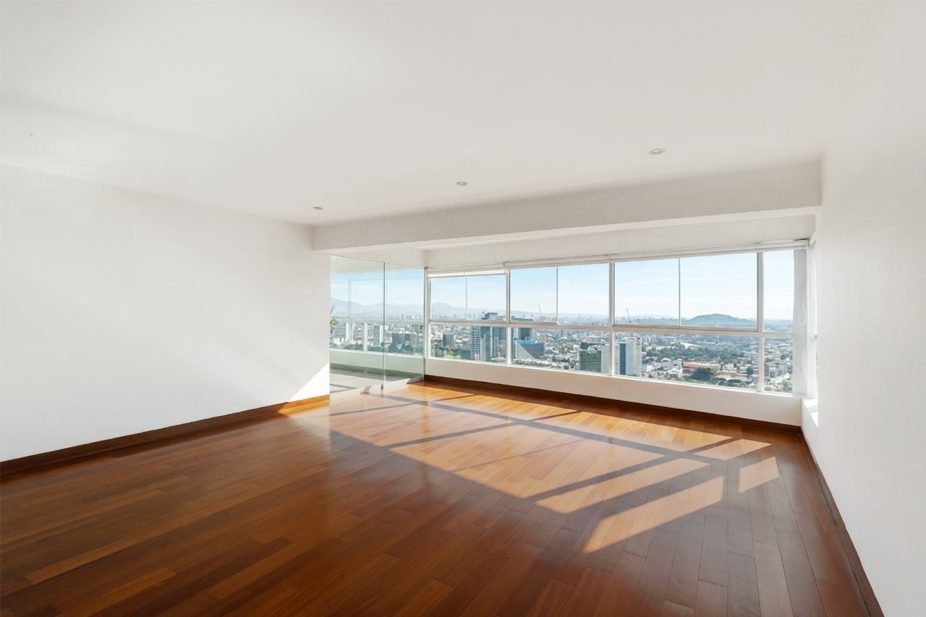  Exclusive penthouse with panoramic views in a prime location in CERROS DE CAMACH - 物件實景
