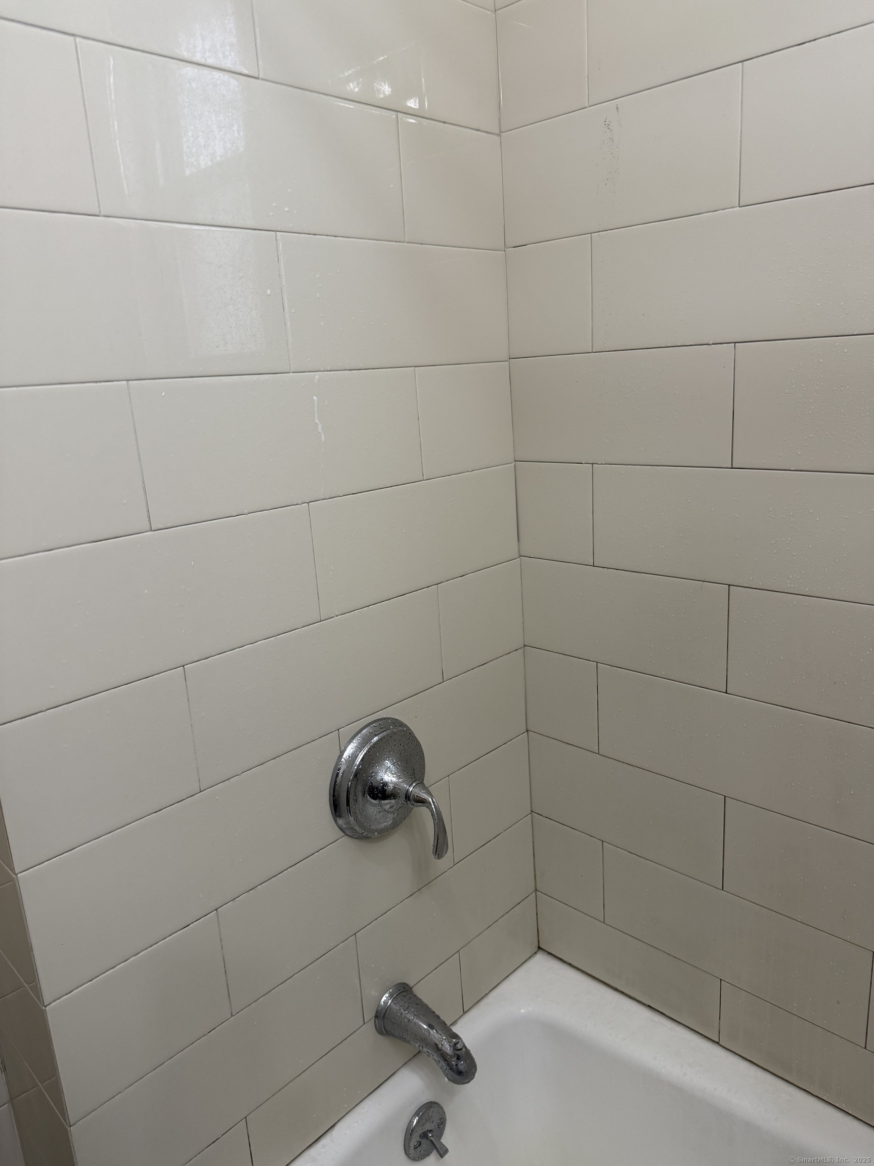 Bridgeport, Connecticut, 06604, United States, 13 Bedrooms Bedrooms, ,5 BathroomsBathrooms,Residential,For Sale,1978474