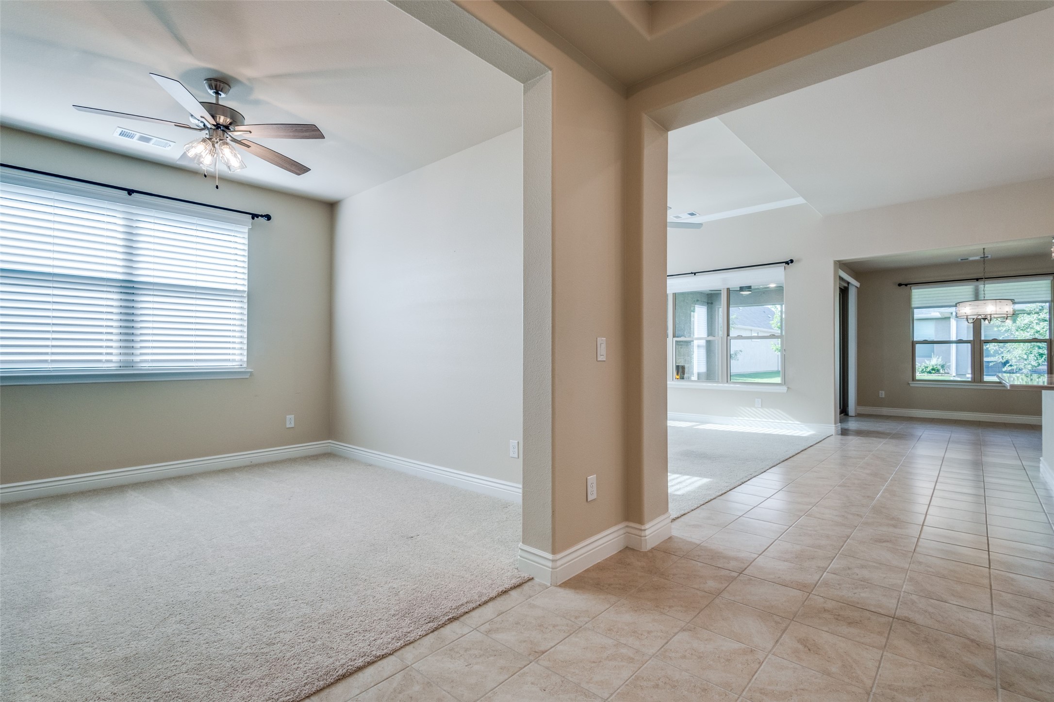 Denton, Texas, 76207, United States, 2 Bedrooms Bedrooms, ,3 BathroomsBathrooms,Residential,For Sale,1847379
