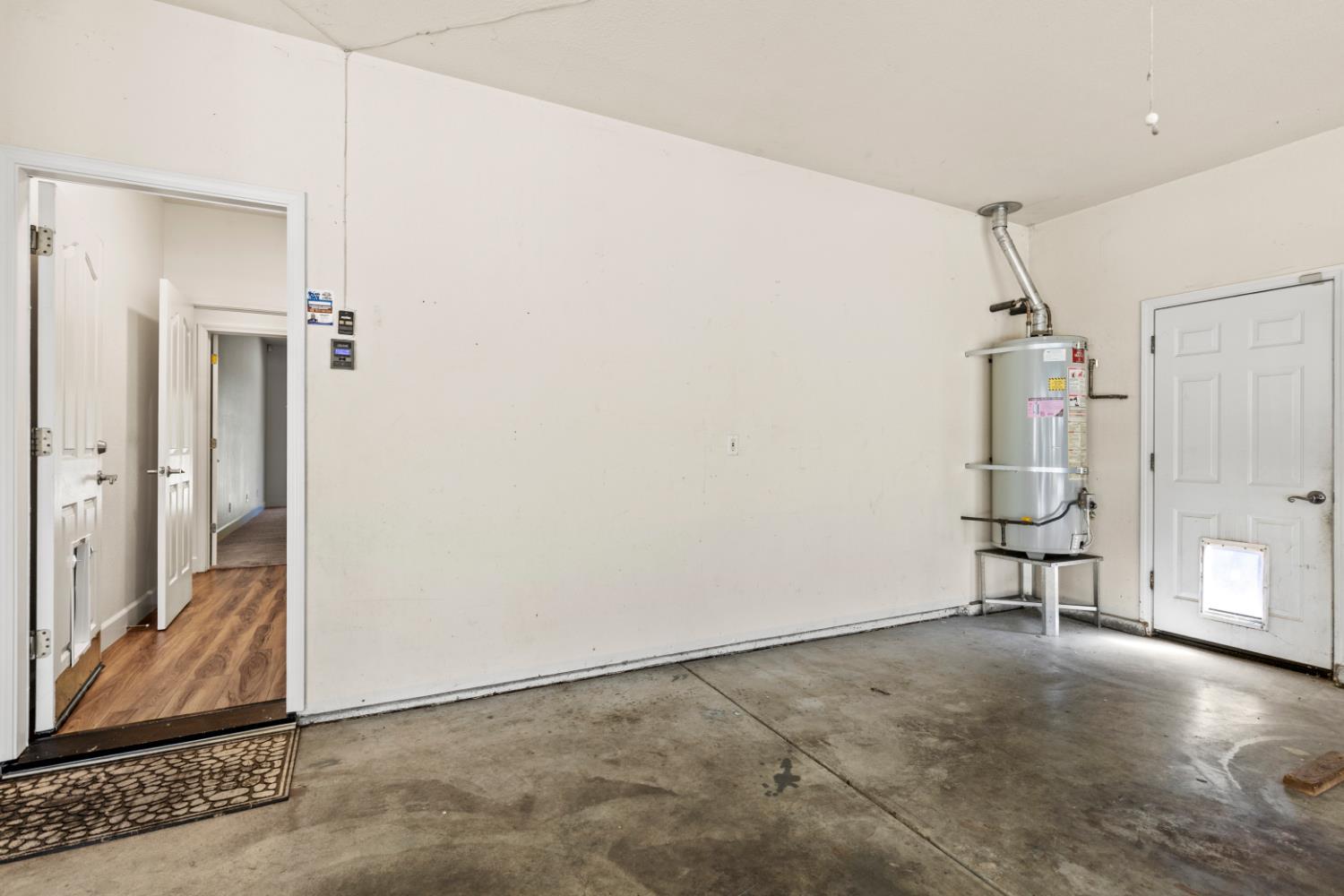 Yuba City, California, 95993, United States, 4 Bedrooms Bedrooms, ,2 BathroomsBathrooms,Residential,For Sale,1981154