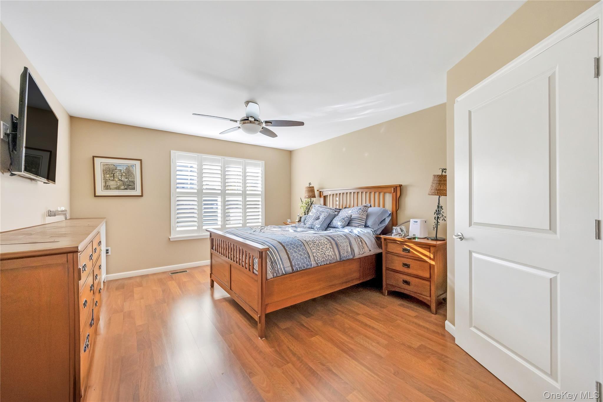 Central Islip, New York, 11722, United States, 2 Bedrooms Bedrooms, ,2 BathroomsBathrooms,Residential,For Sale,1991453