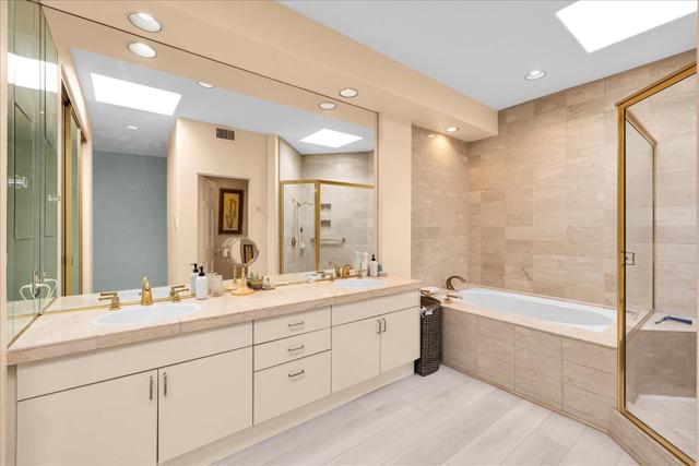 Indian Wells, California, 92210, United States, 3 Bedrooms Bedrooms, ,3 BathroomsBathrooms,Residential,For Sale,2024393