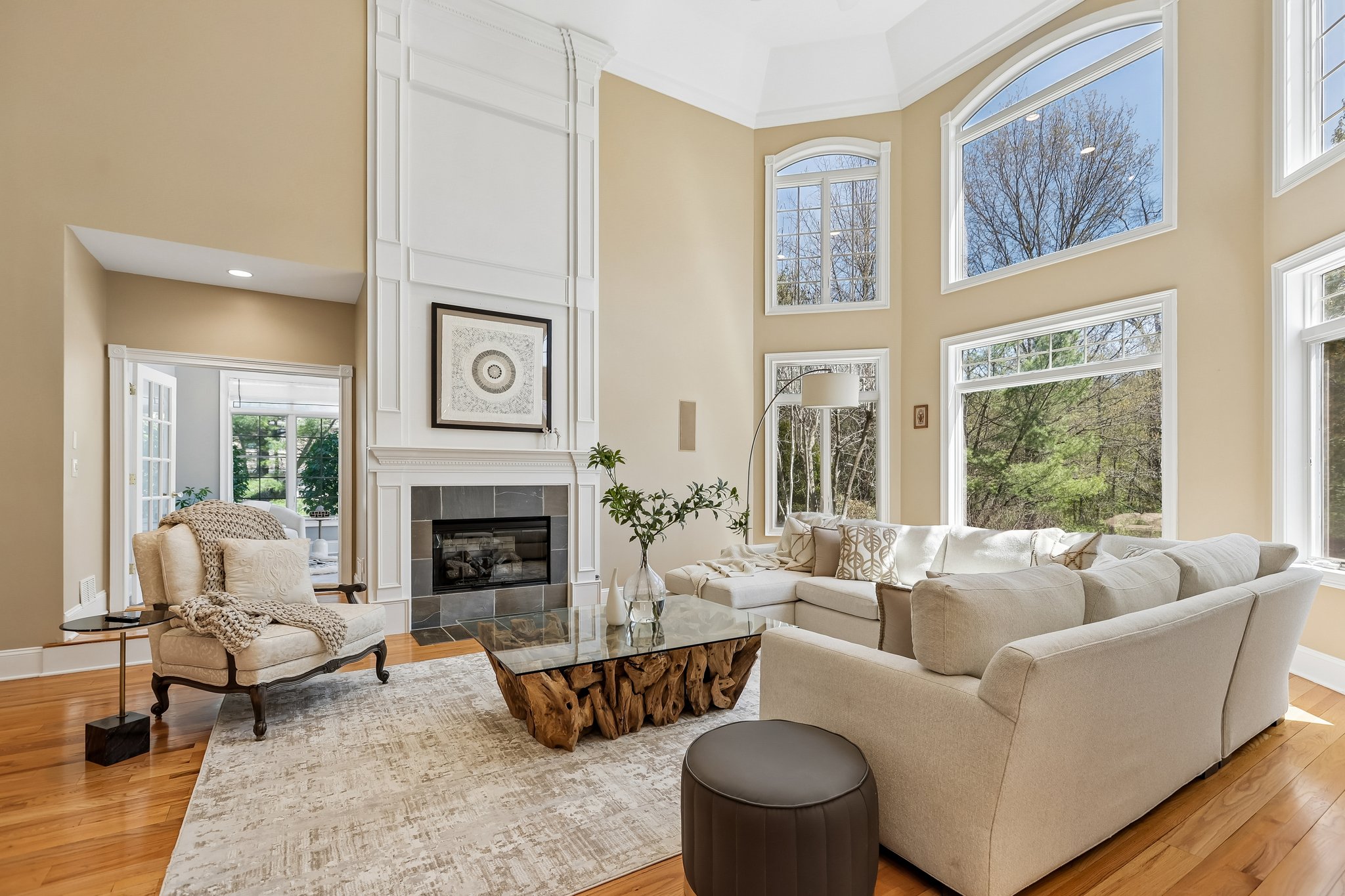  Stunning Belle Mead Estate with Private Theater, Gym, and Designer Finishes - 物件實景