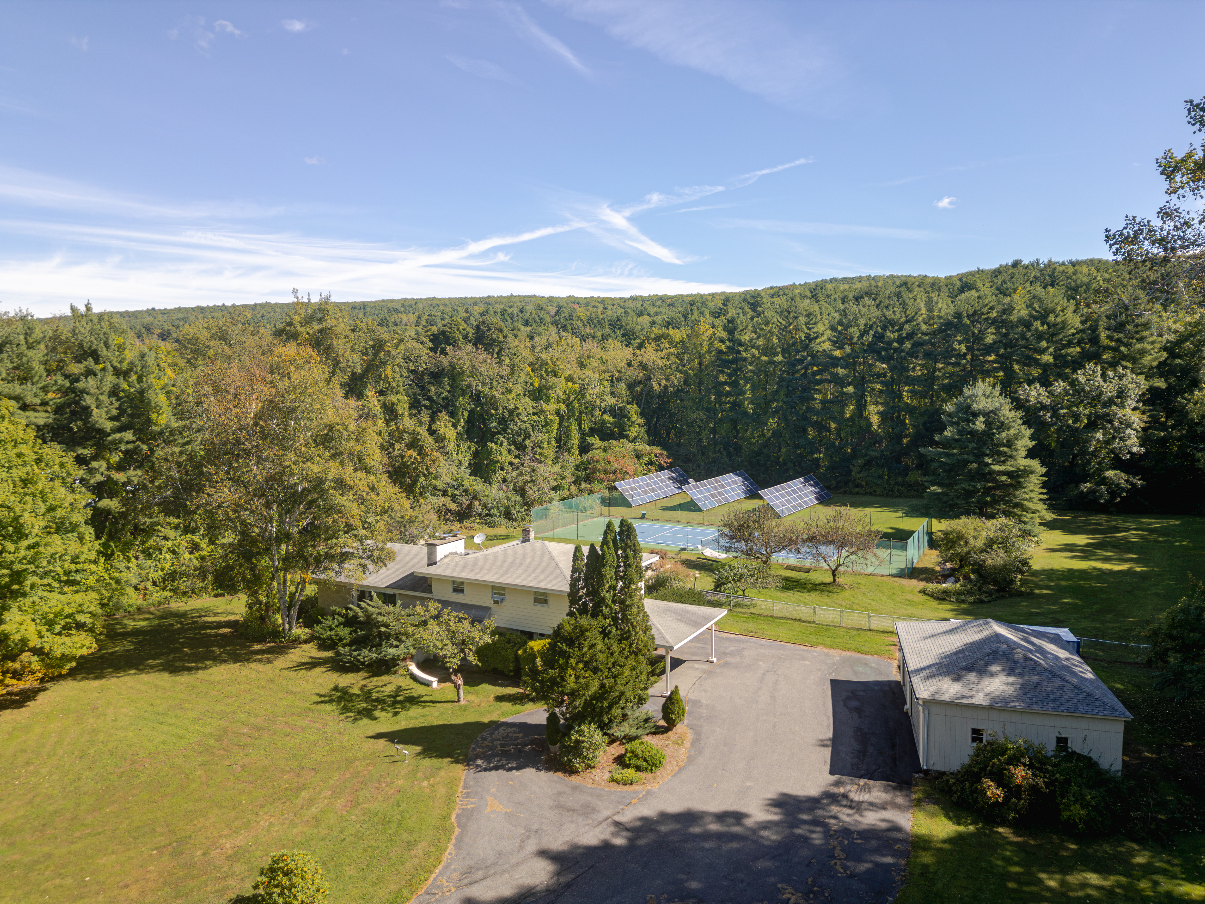  Private Great Barrington Compound: Heated Pool, Tennis/Pickleball Court & Mid-Ce - 物件實景