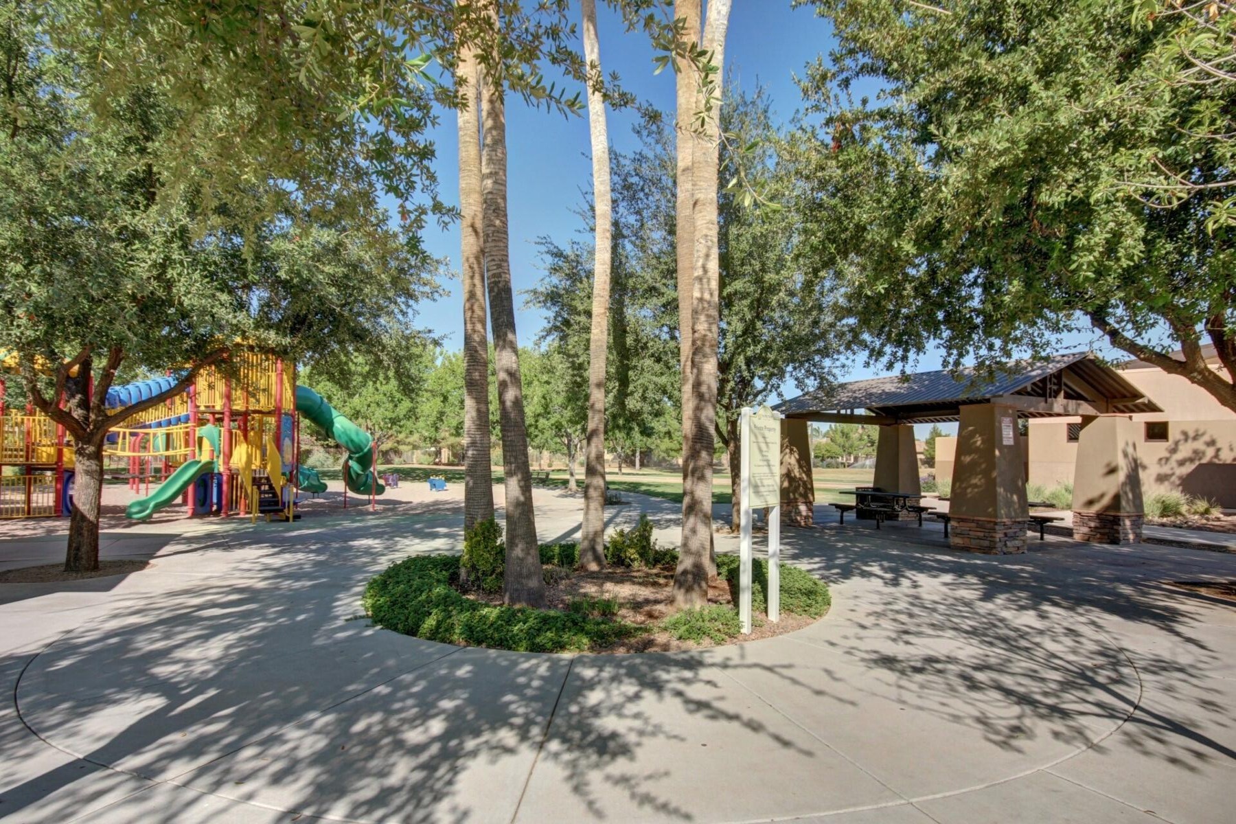  1271 E Canyon Creek Drive  Gilbert, AZ - 物件實景