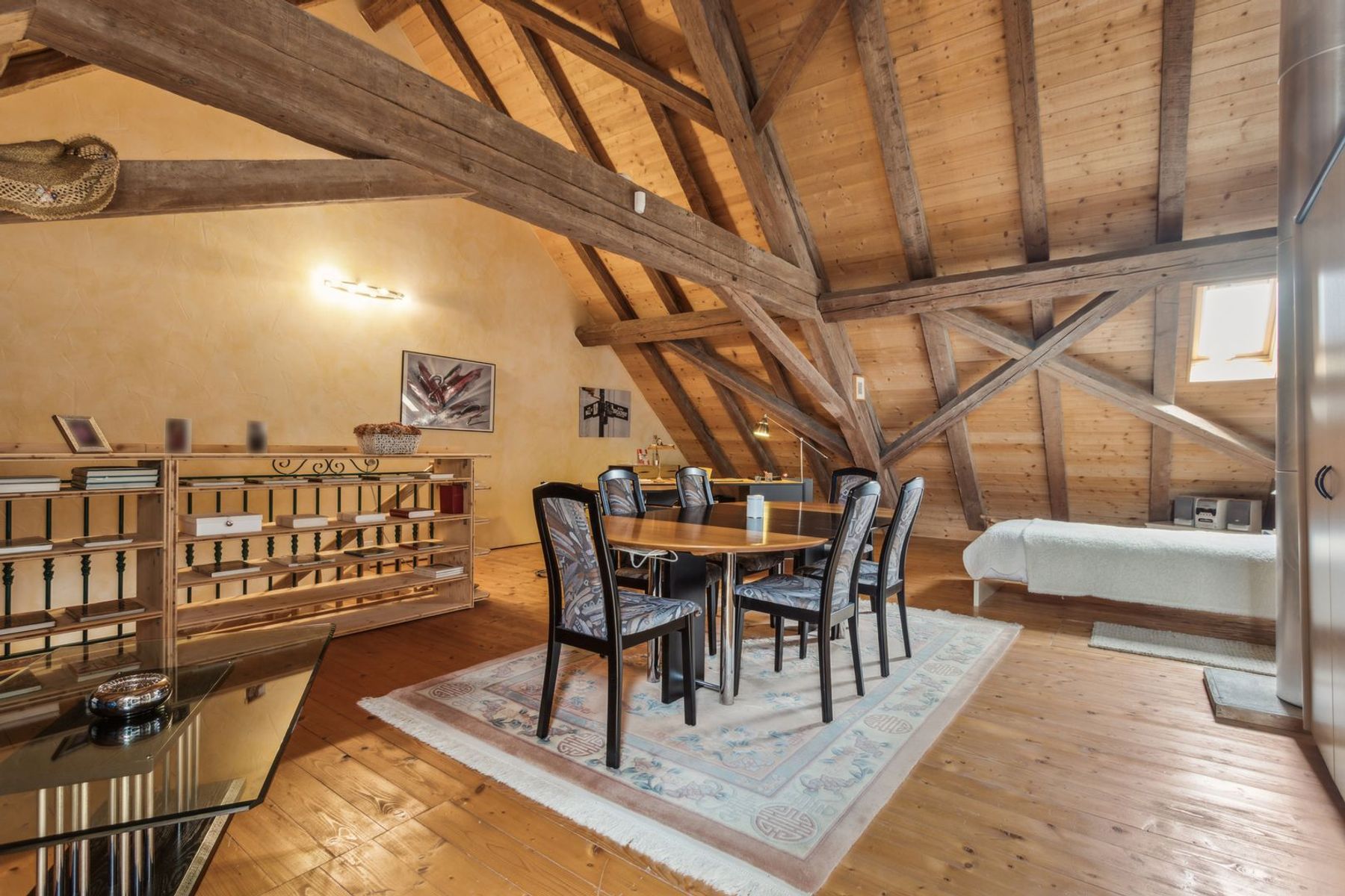 Property with authentic charm, meticulous finishings and large garden - 物件實景