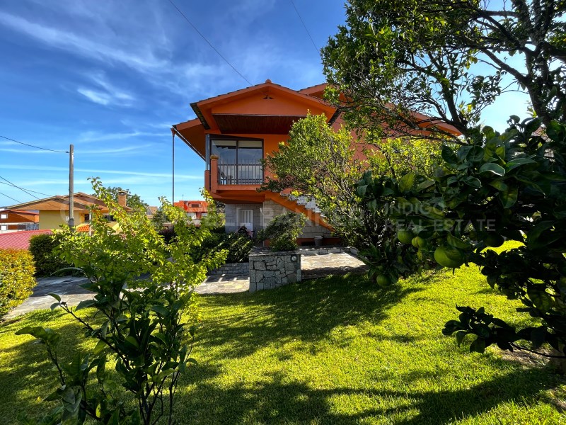 Pontevedra, Vigo, Comesa?a - Matam?, Matam? Pontev, Vigo, Galicia, ES, 4 Bedrooms Bedrooms, ,3 BathroomsBathrooms,Residential,For Sale,Pontevedra, Vigo, Comesa?a - Matam?, Matam? Pontev,1599052