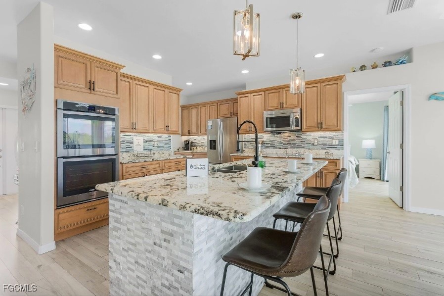 Fort Myers, Florida, 33905, United States, 3 Bedrooms Bedrooms, ,4 BathroomsBathrooms,Residential,For Sale,1997998