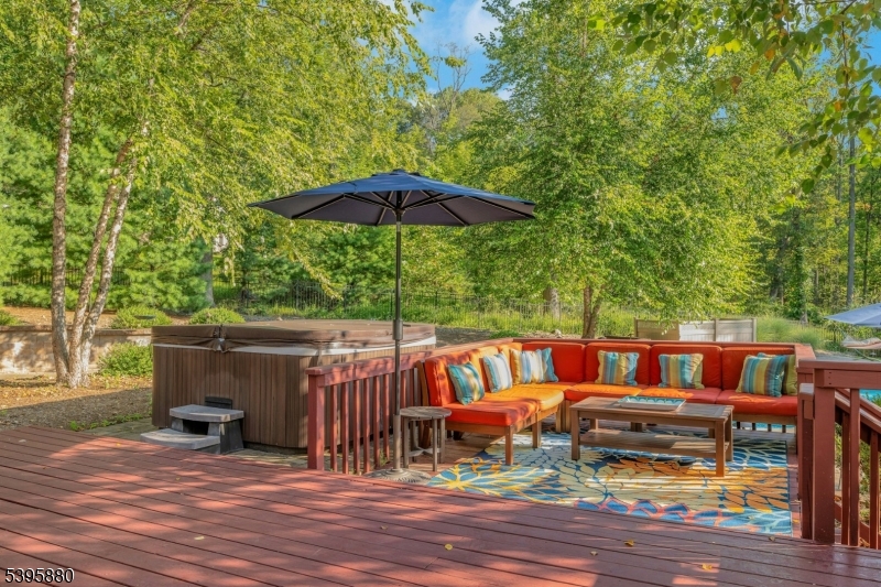 Morris Twp., New Jersey, 07960, United States, 4 Bedrooms Bedrooms, ,4 BathroomsBathrooms,Residential,For Sale,1989461