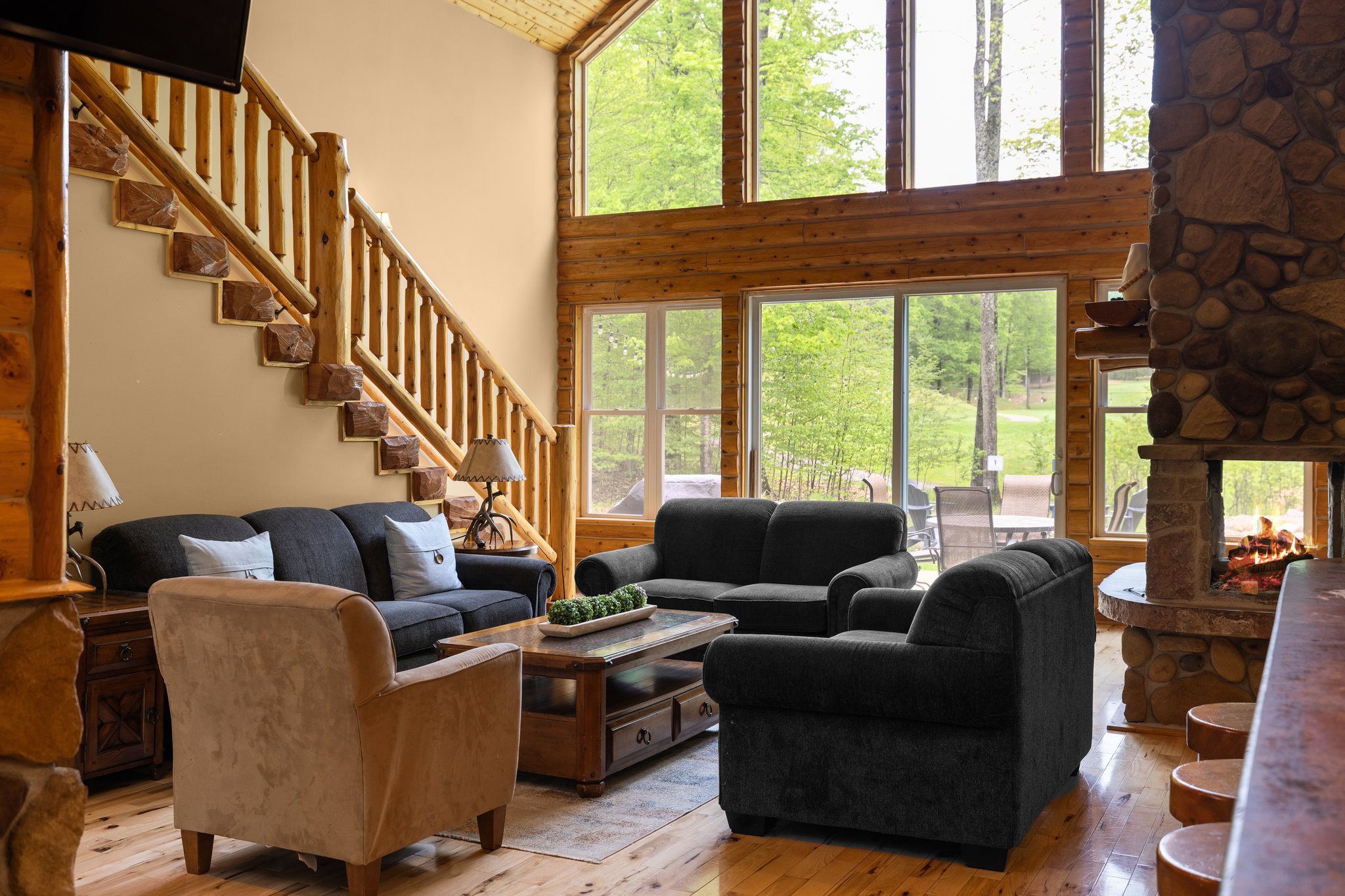 Bellaire, Michigan, 49615, United States, 5 Bedrooms Bedrooms, ,4 BathroomsBathrooms,Residential,For Sale,1826987