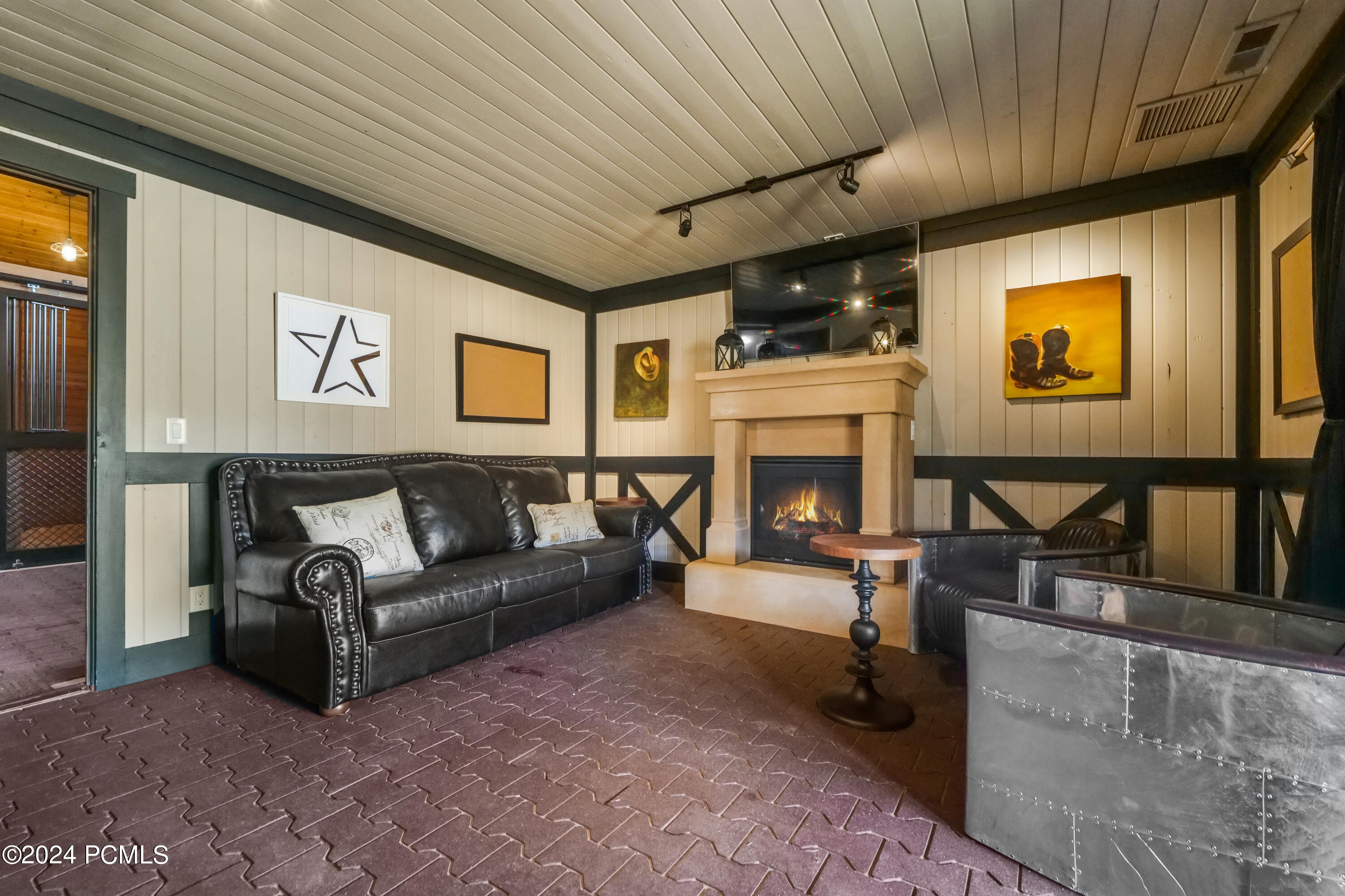 Peoa, Utah, 84061, United States, 5 Bedrooms Bedrooms, ,3 BathroomsBathrooms,Residential,For Sale,1895810